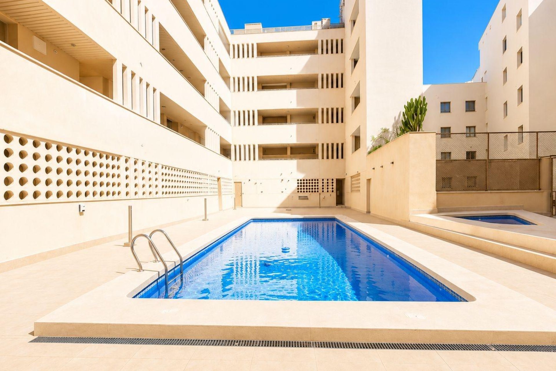 Segunda mano - Apartamento -
Torrevieja - Playa del Cura