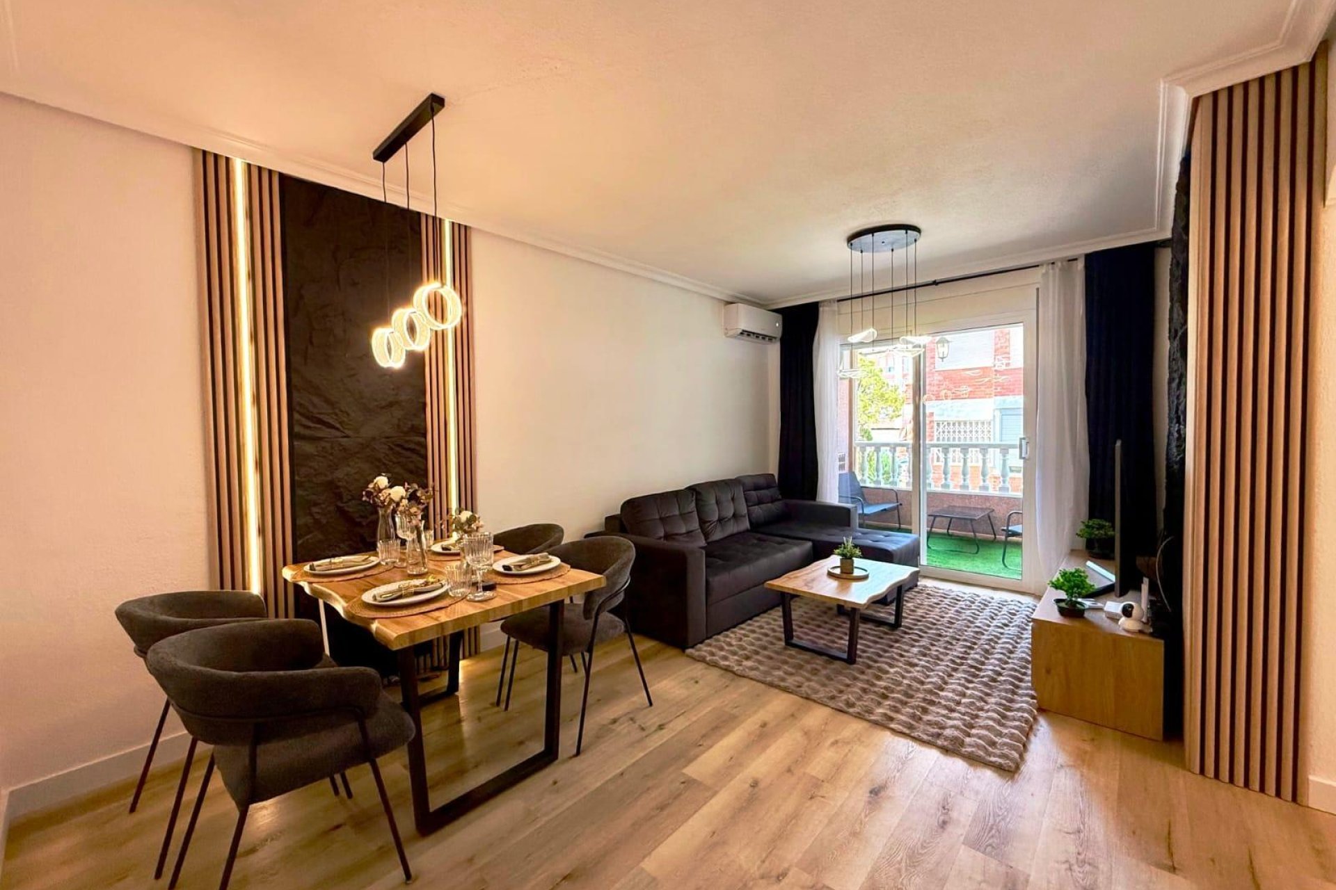 Segunda mano - Apartamento -
Torrevieja - Playa del Cura