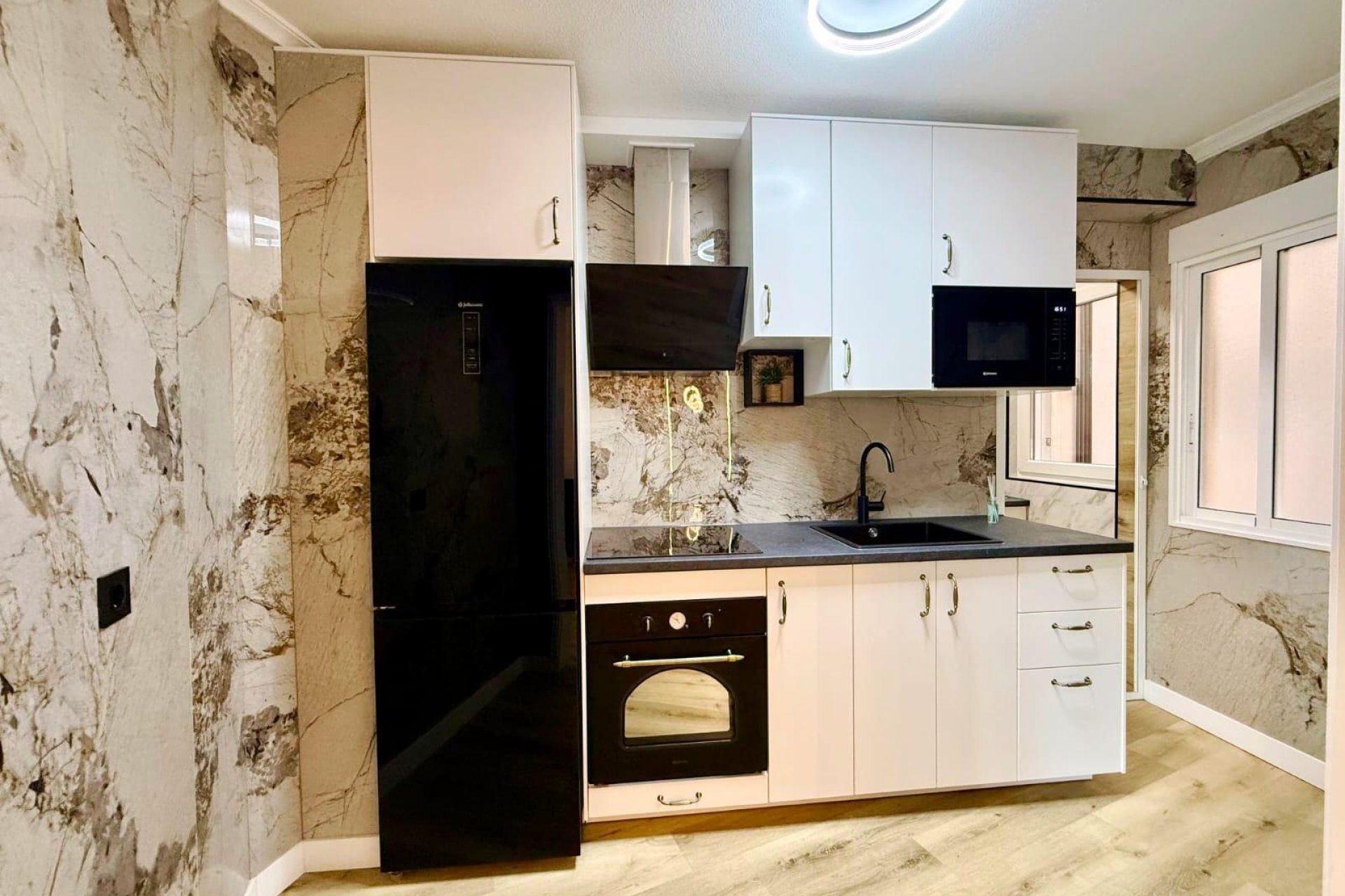 Segunda mano - Apartamento -
Torrevieja - Playa del Cura