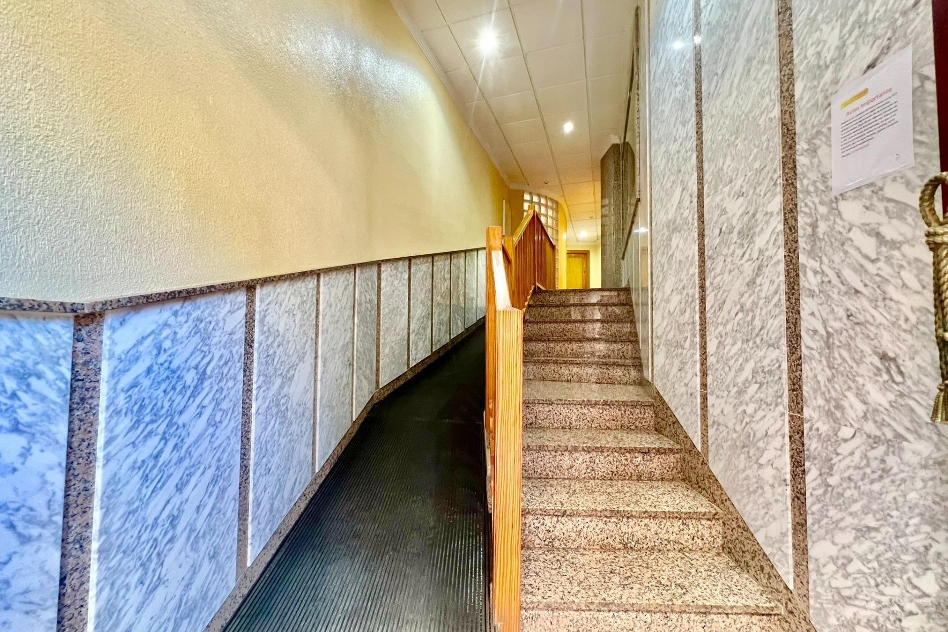 Segunda mano - Apartamento -
Torrevieja - Playa del Cura