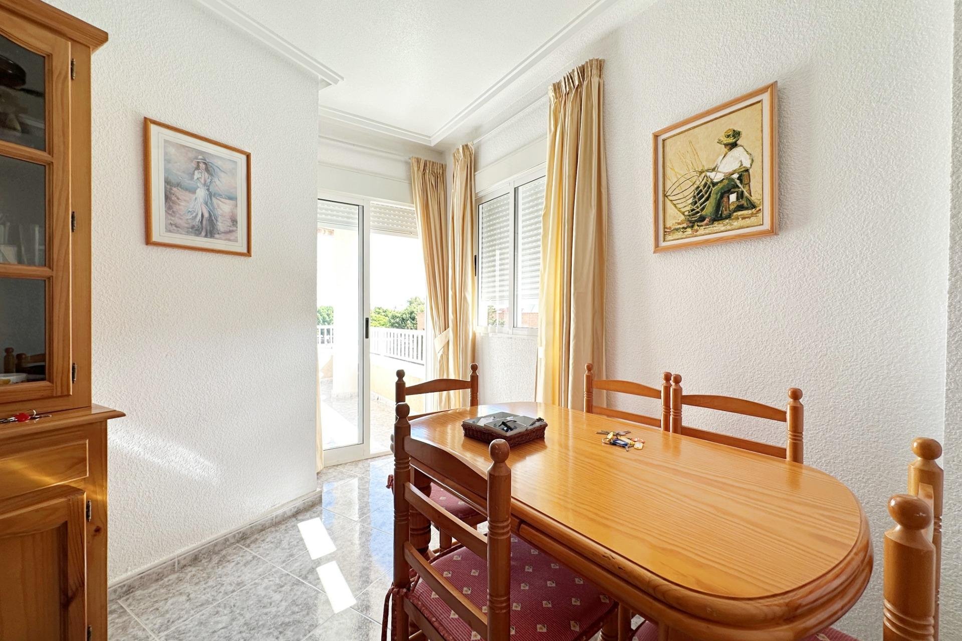 Segunda mano - Apartamento -
Torrevieja - Playa del Cura