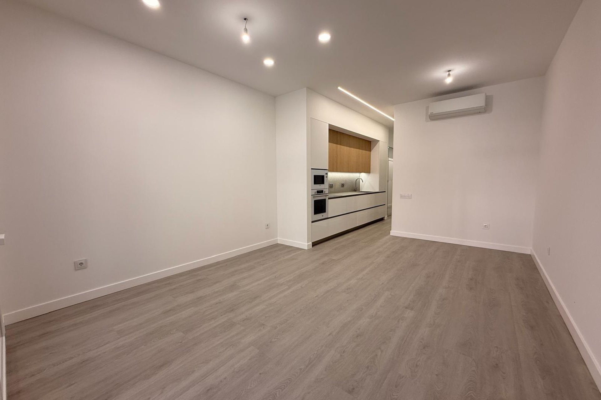 Segunda mano - Apartamento -
Torrevieja - Playa del Cura