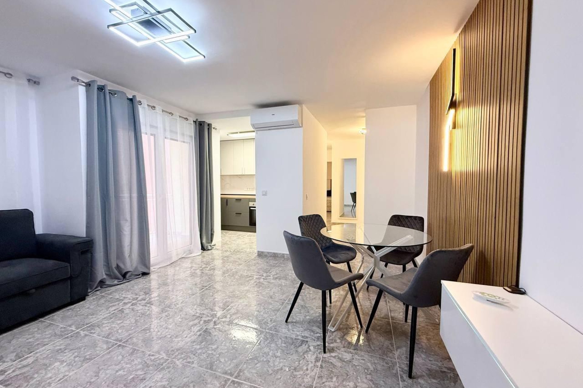 Segunda mano - Apartamento -
Torrevieja - Playa del Cura