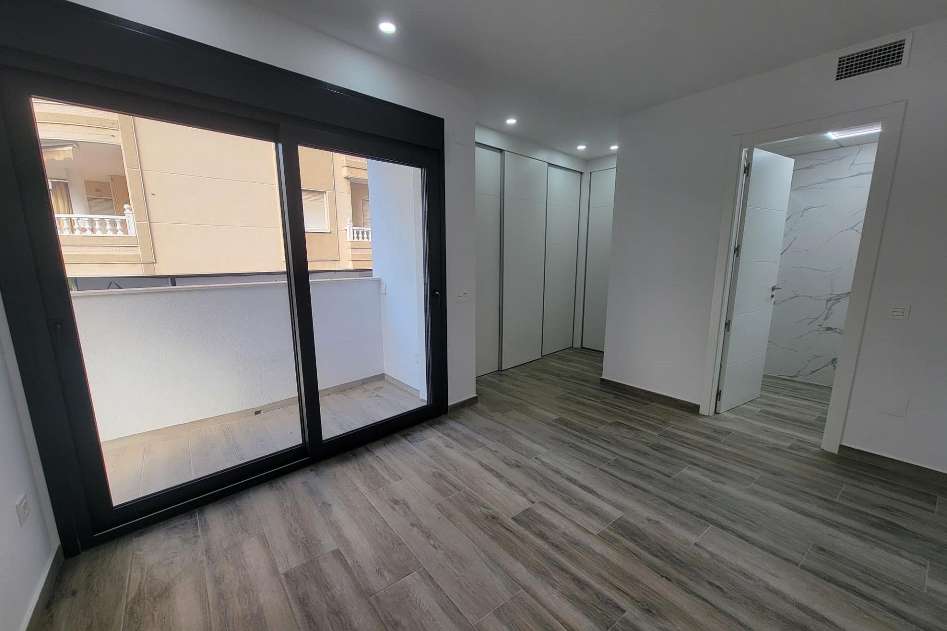 Segunda mano - Apartamento -
Torrevieja - Playa del Cura