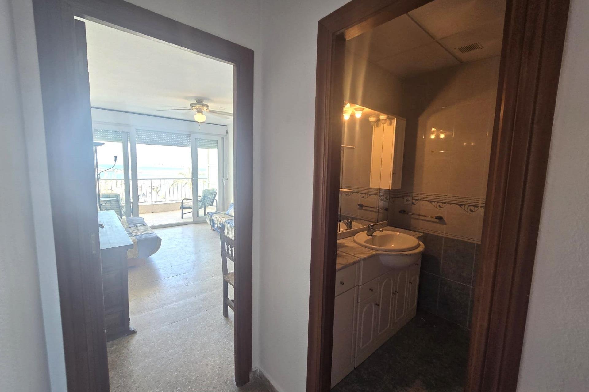 Segunda mano - Apartamento -
Torrevieja - Puerto Deportivo Marina Salinas