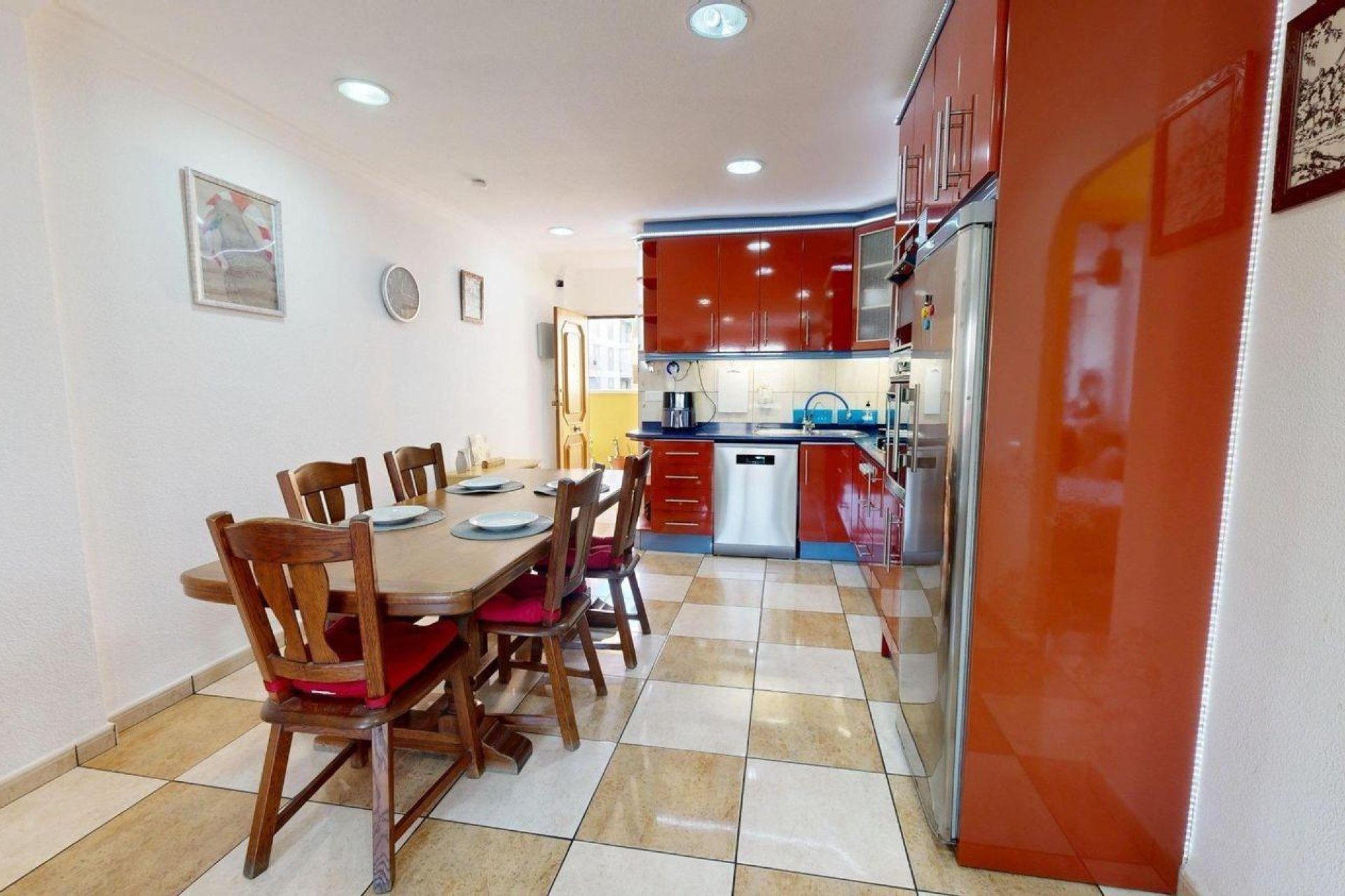 Segunda mano - Apartamento -
Torrevieja - Puerto Deportivo