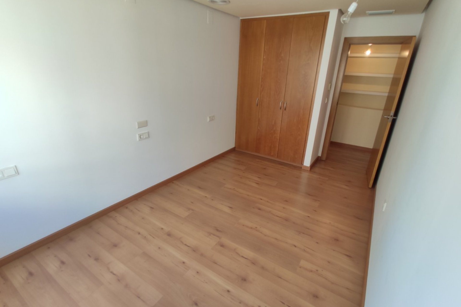 Segunda mano - Apartamento -
Torrevieja - Puerto