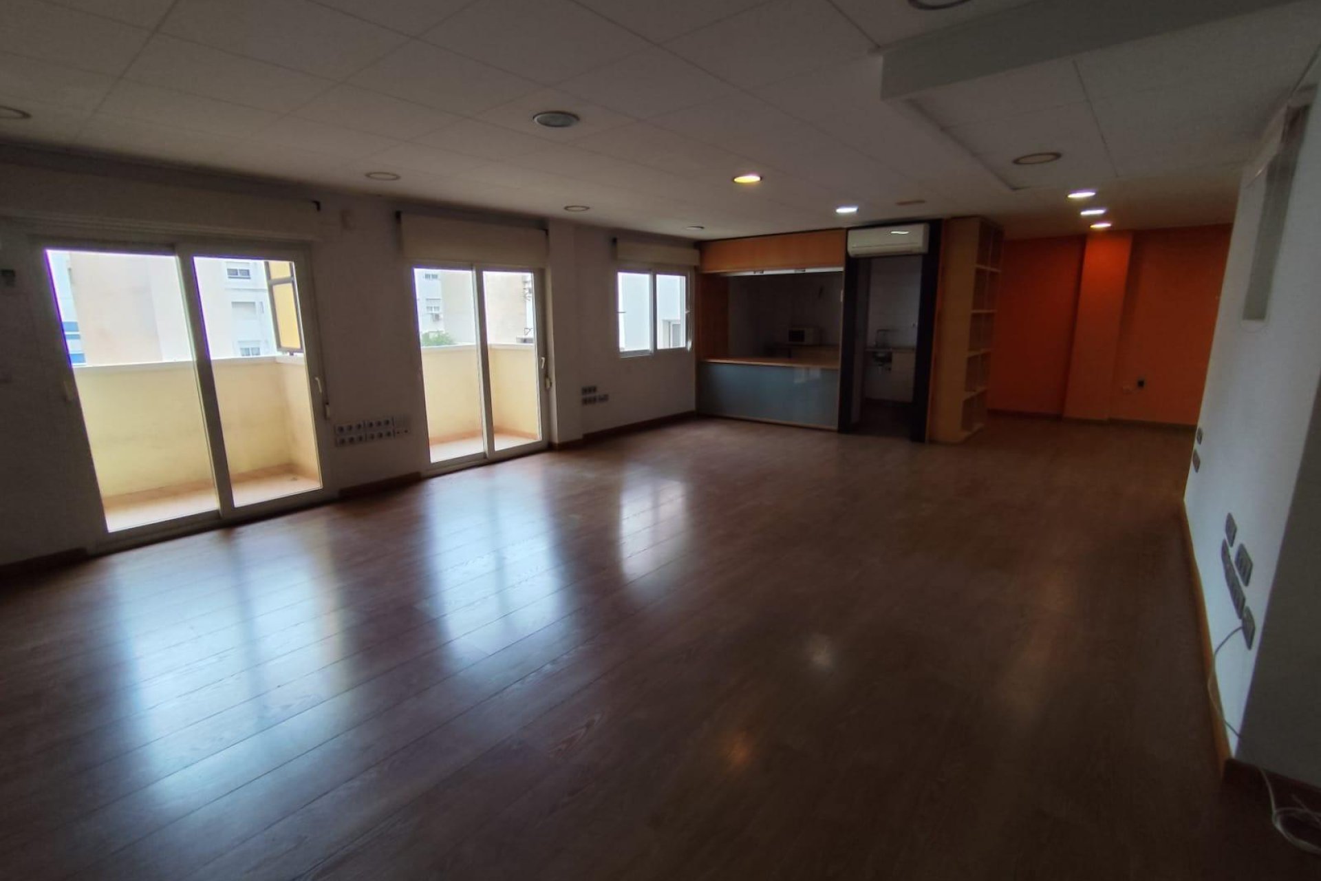 Segunda mano - Apartamento -
Torrevieja - Puerto