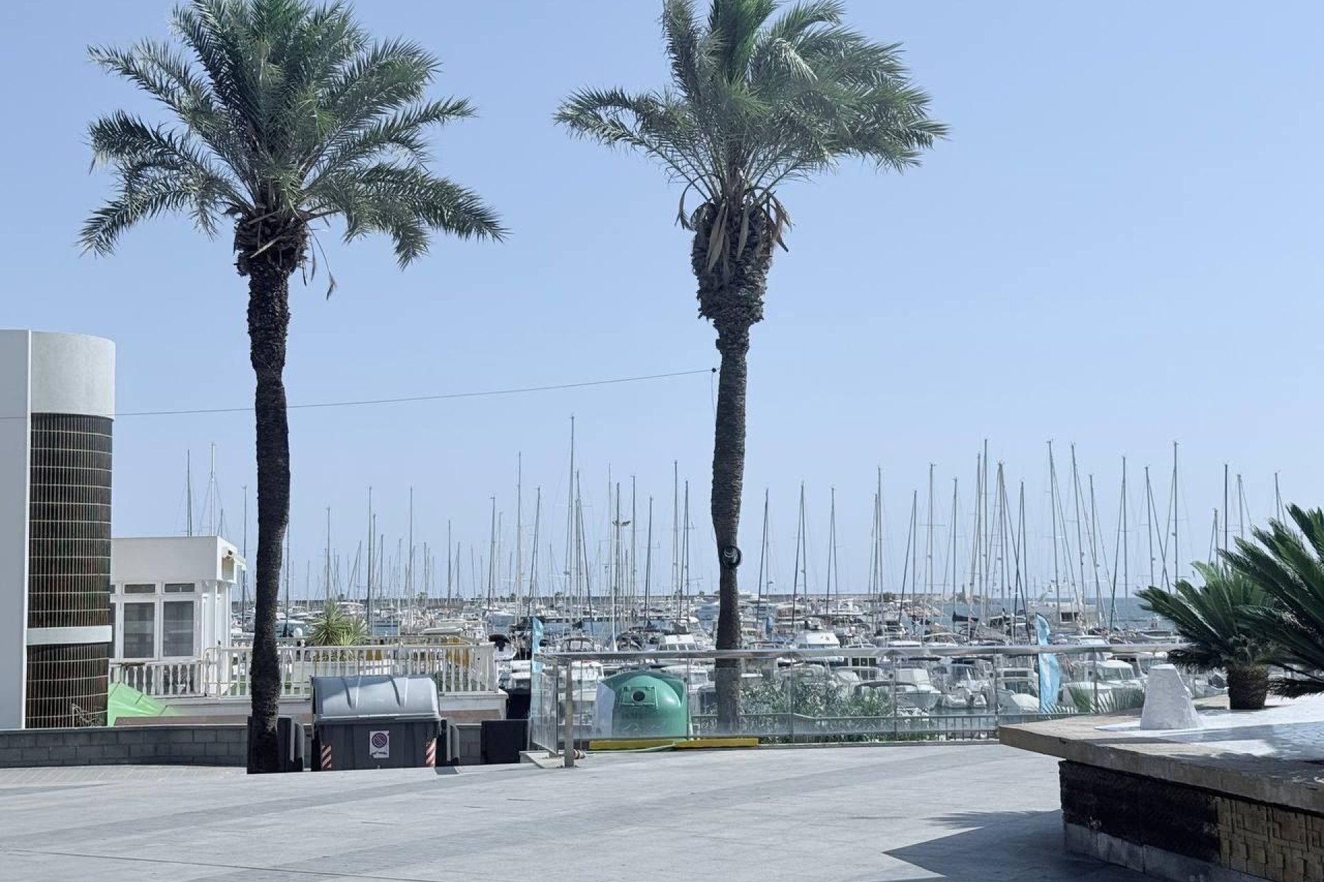 Segunda mano - Apartamento -
Torrevieja - Puerto