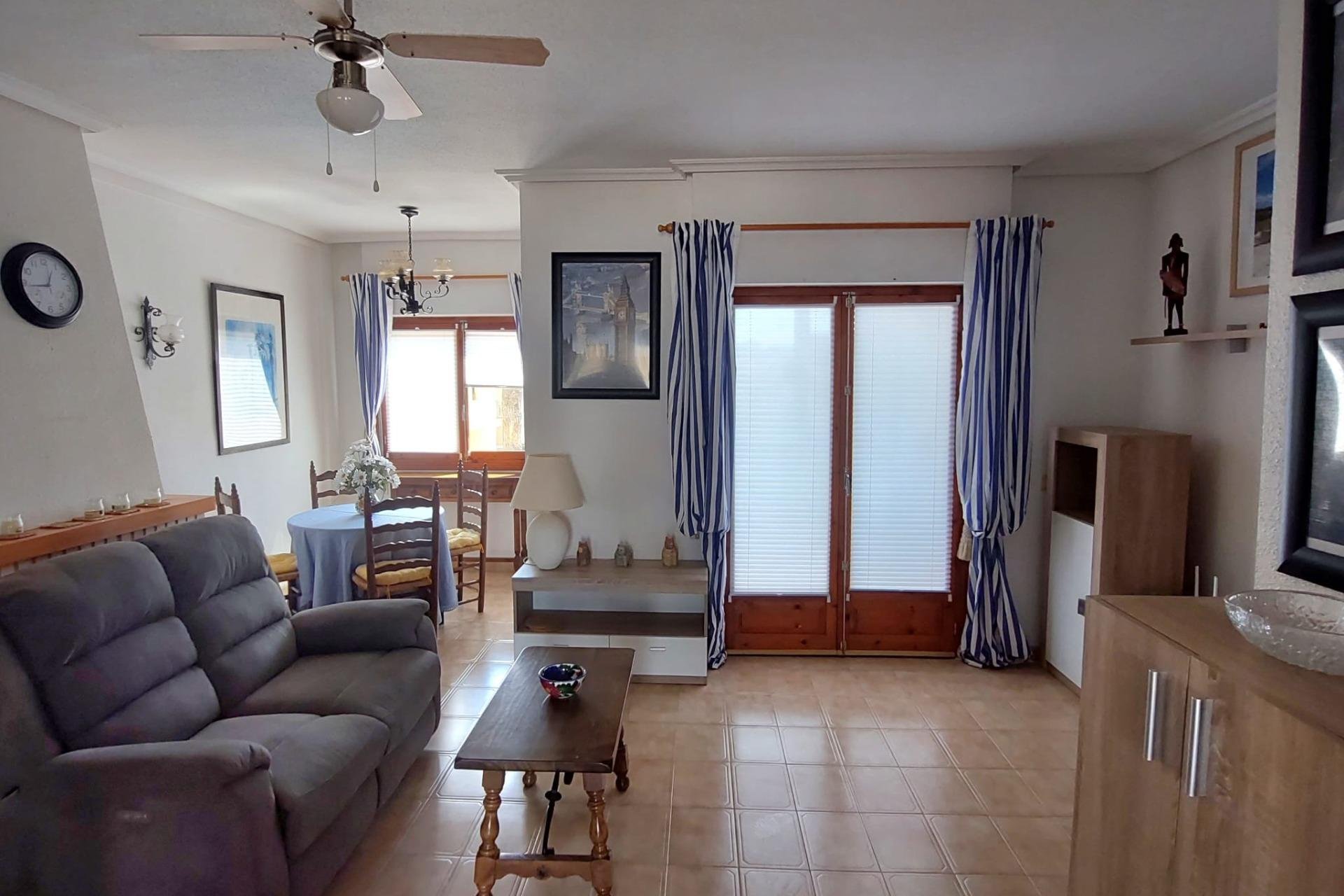 Segunda mano - Apartamento -
Torrevieja - Punta Prima