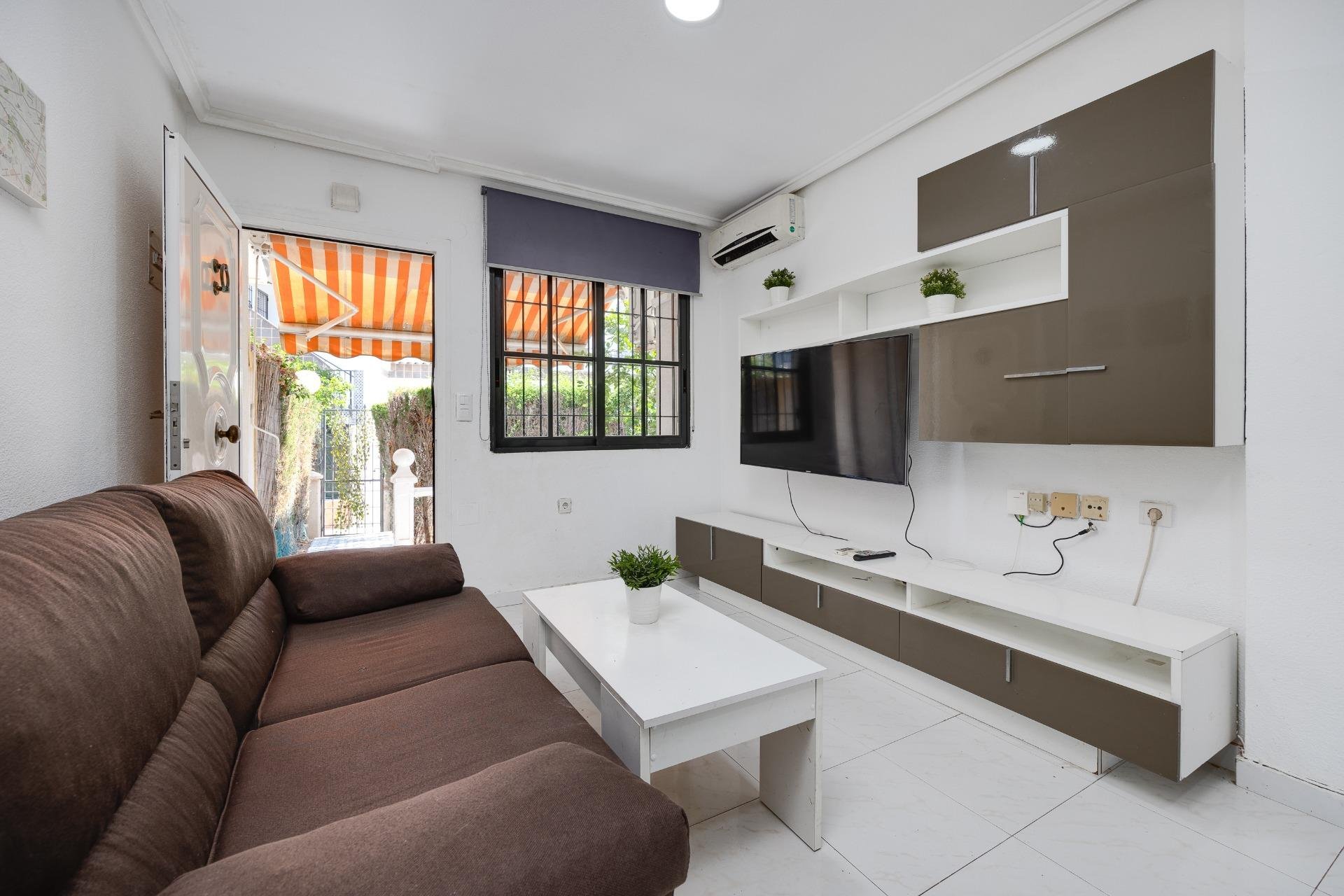 Segunda mano - Apartamento -
Torrevieja - Punta Prima