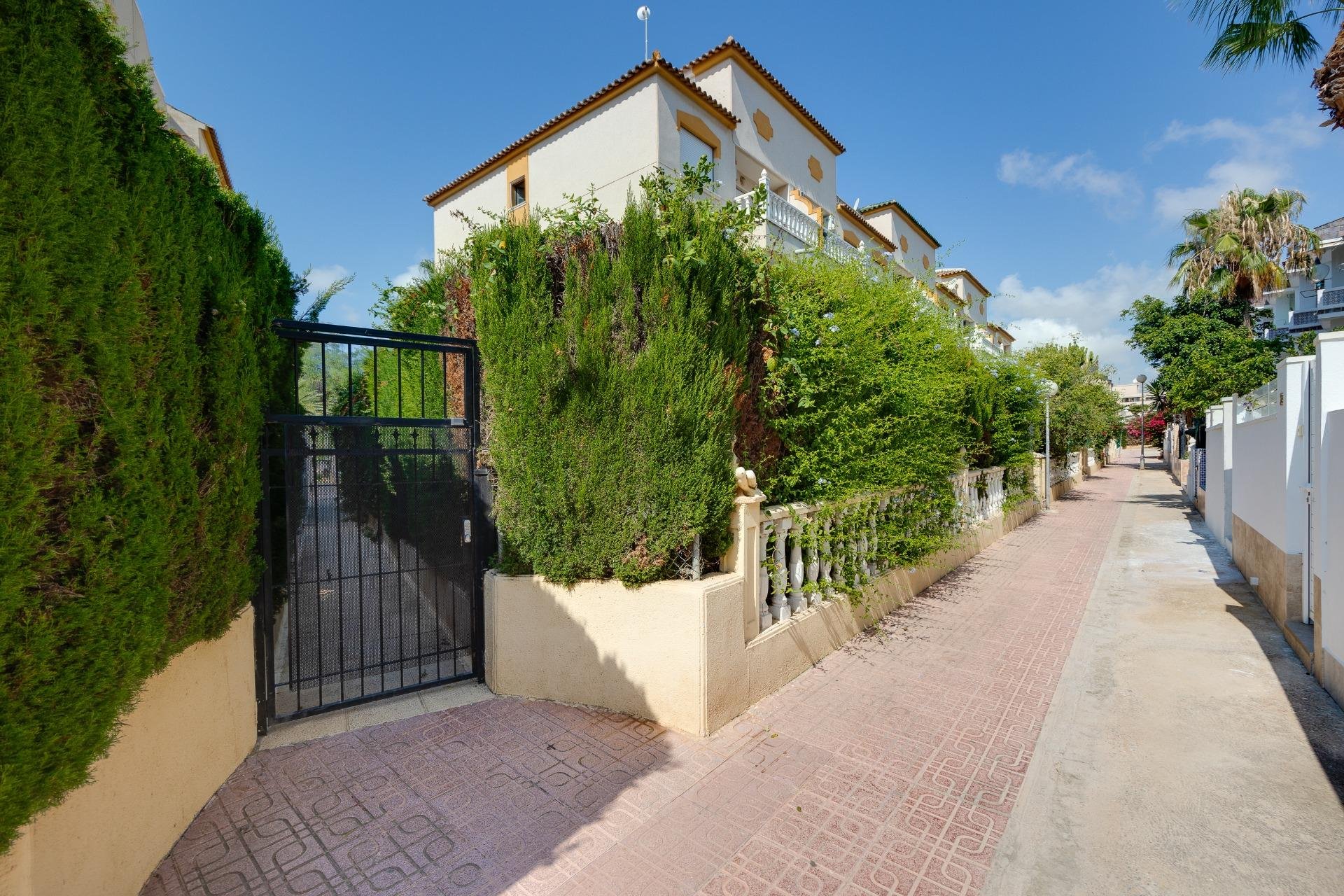 Segunda mano - Apartamento -
Torrevieja - Punta Prima