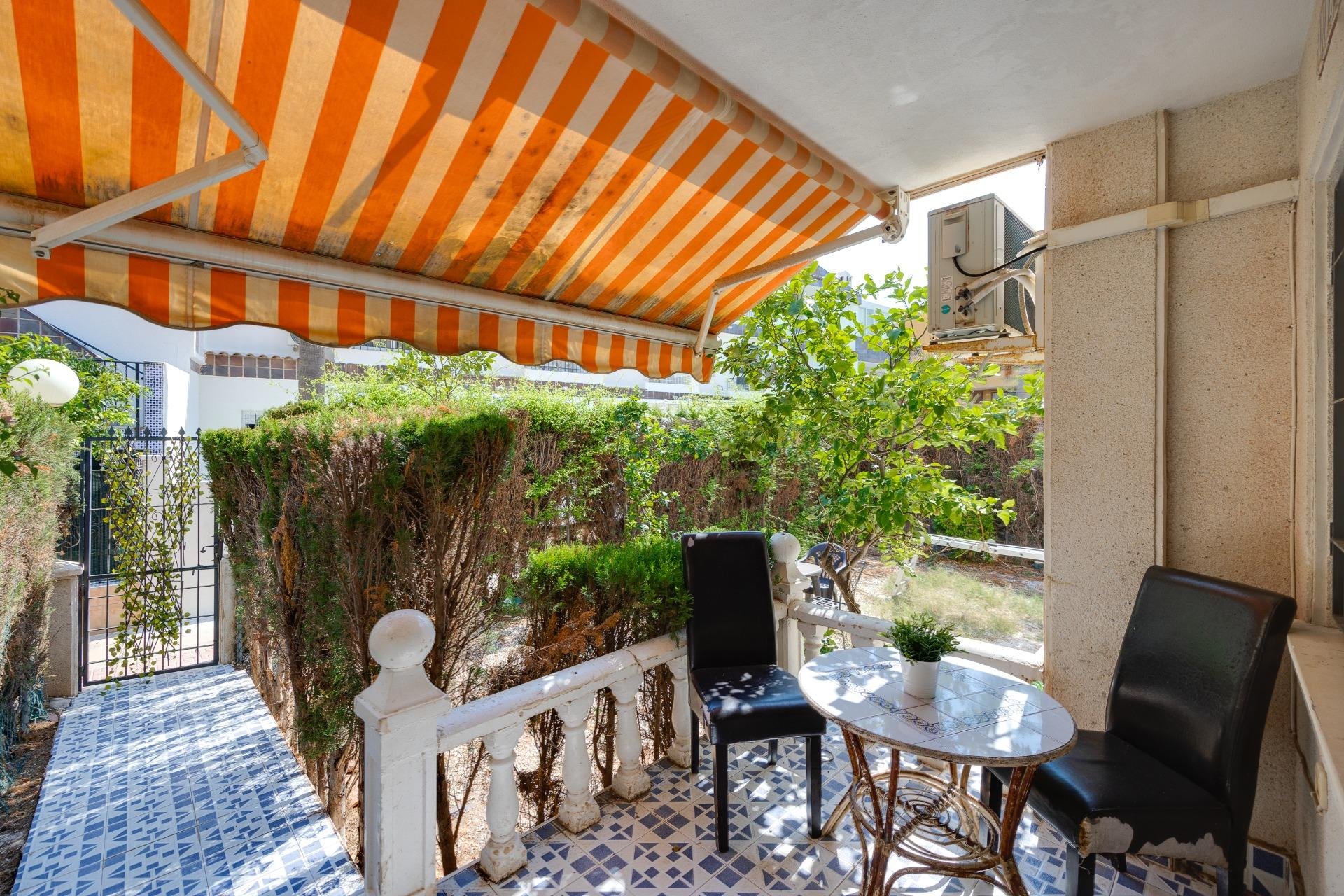 Segunda mano - Apartamento -
Torrevieja - Punta Prima