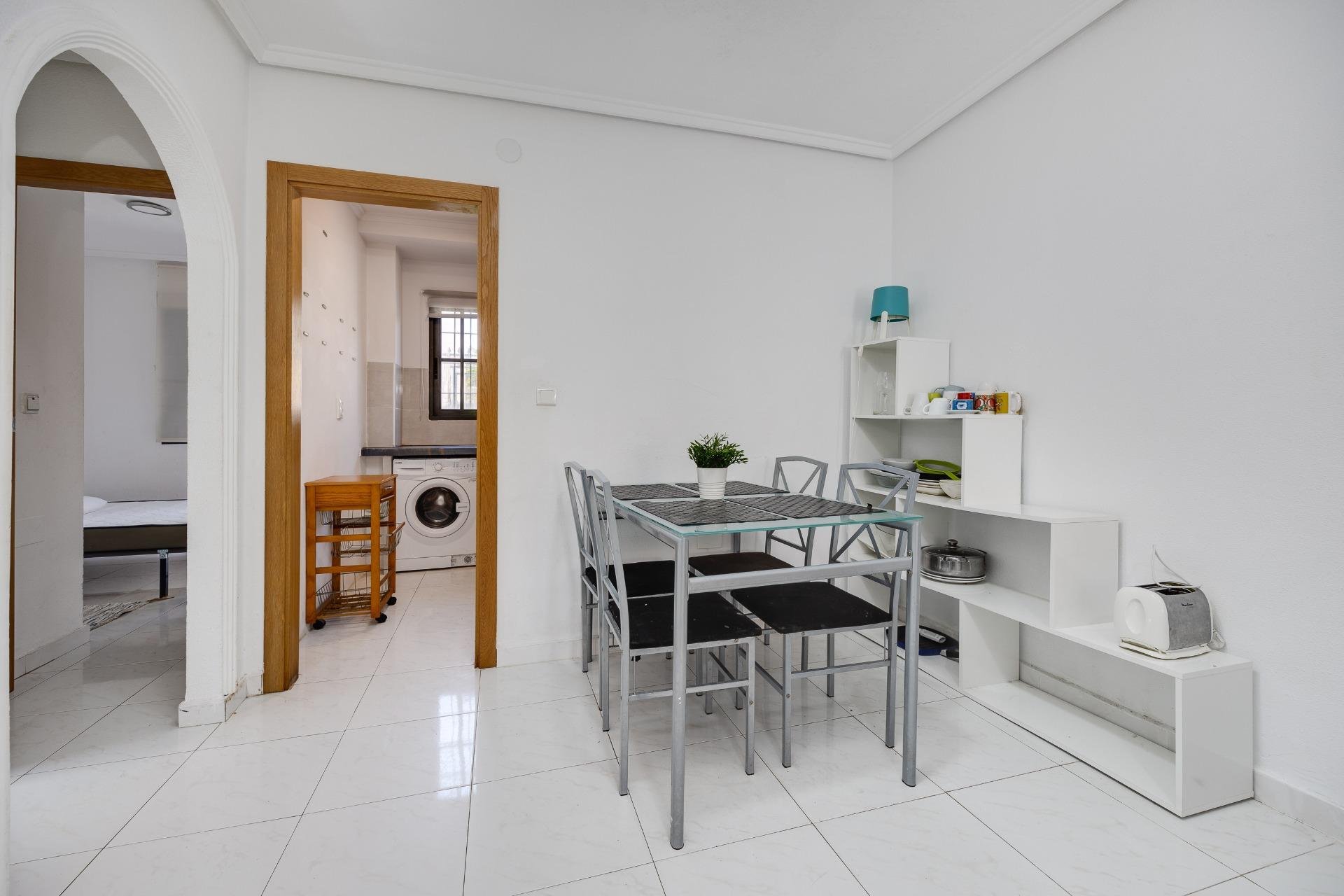 Segunda mano - Apartamento -
Torrevieja - Punta Prima