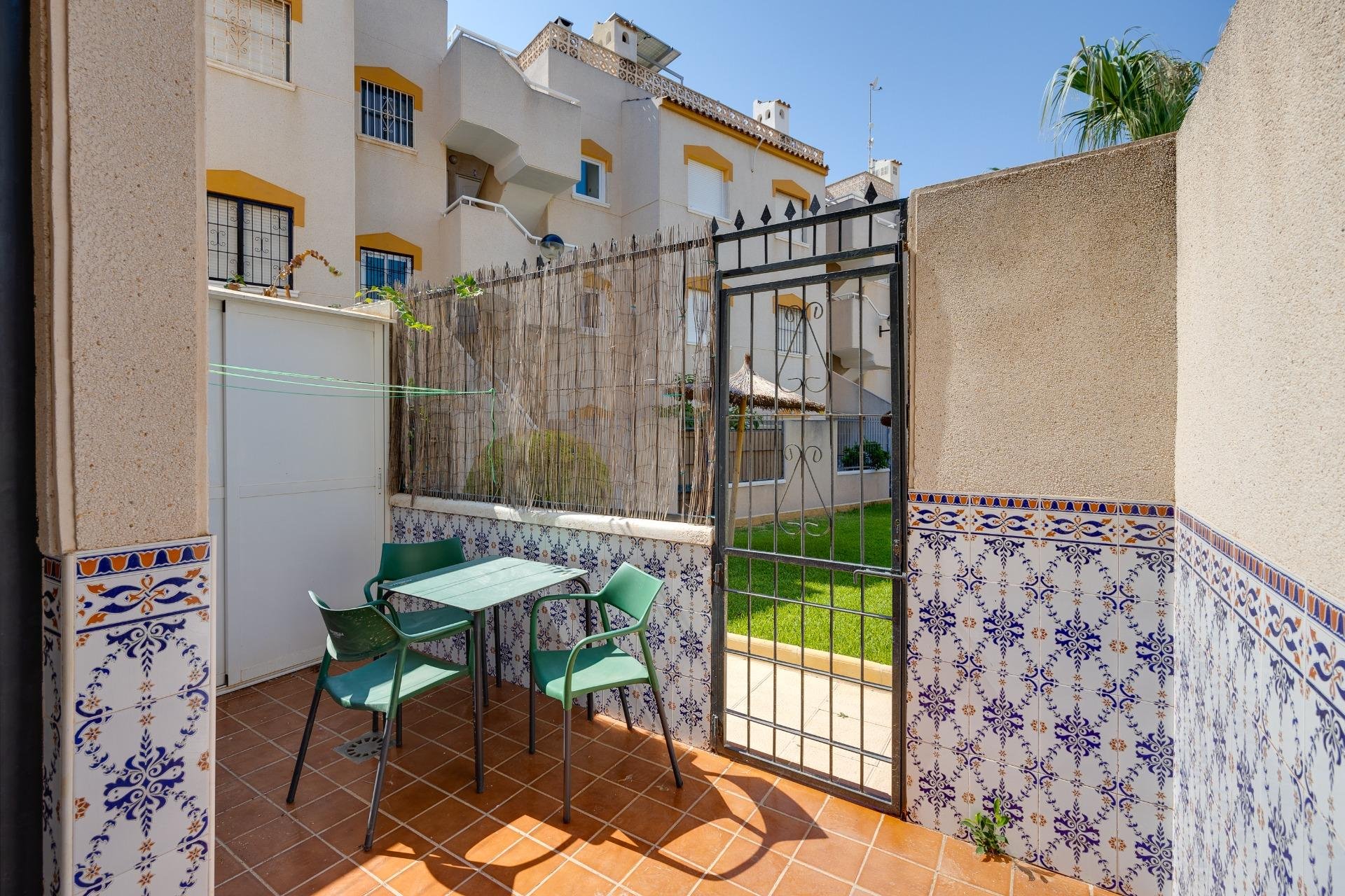 Segunda mano - Apartamento -
Torrevieja - Punta Prima