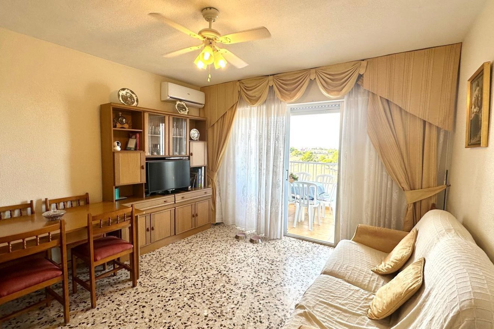 Segunda mano - Apartamento -
Torrevieja - Punta Prima