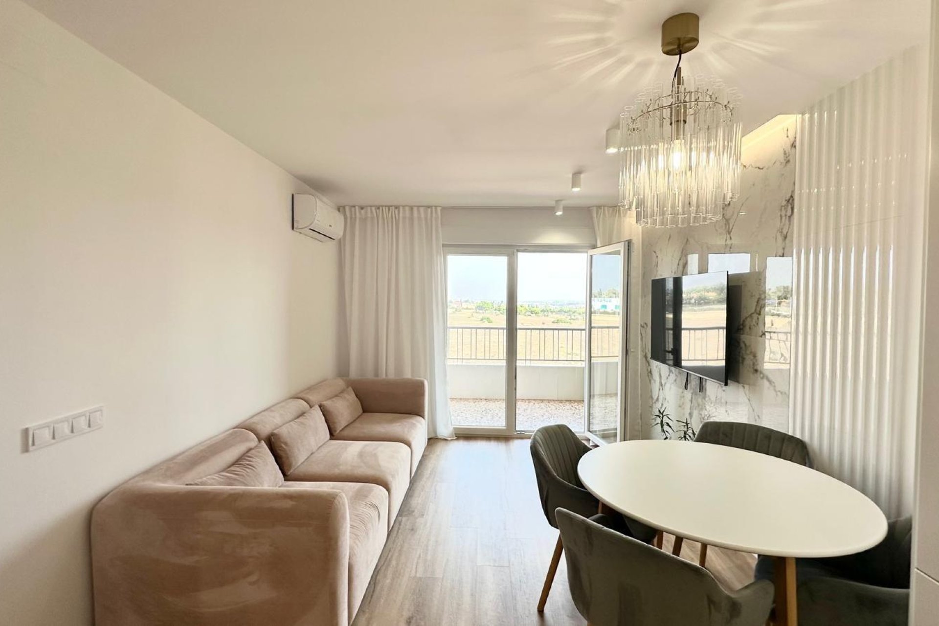 Segunda mano - Apartamento -
Torrevieja - Punta Prima