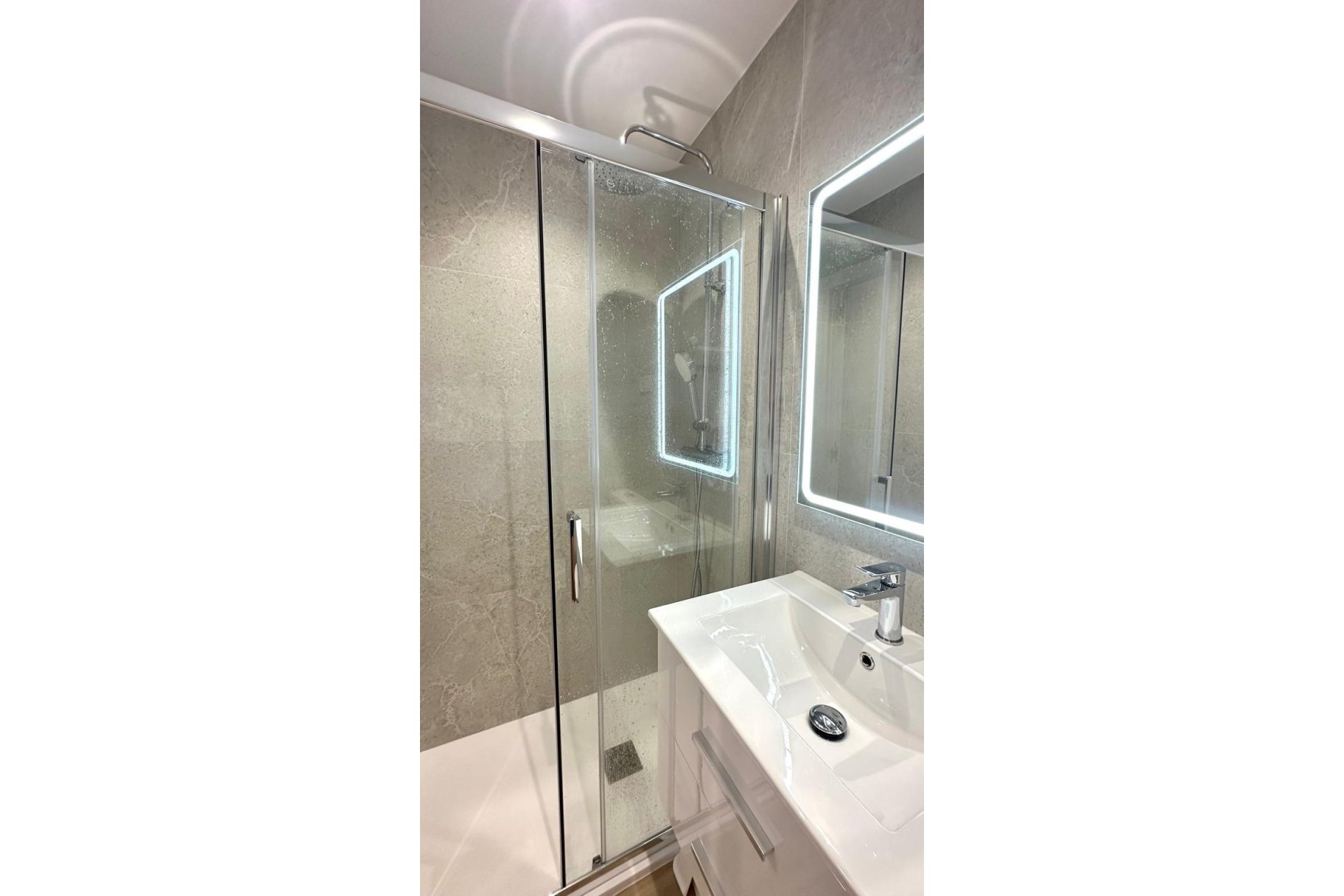 Segunda mano - Apartamento -
Torrevieja - Punta Prima