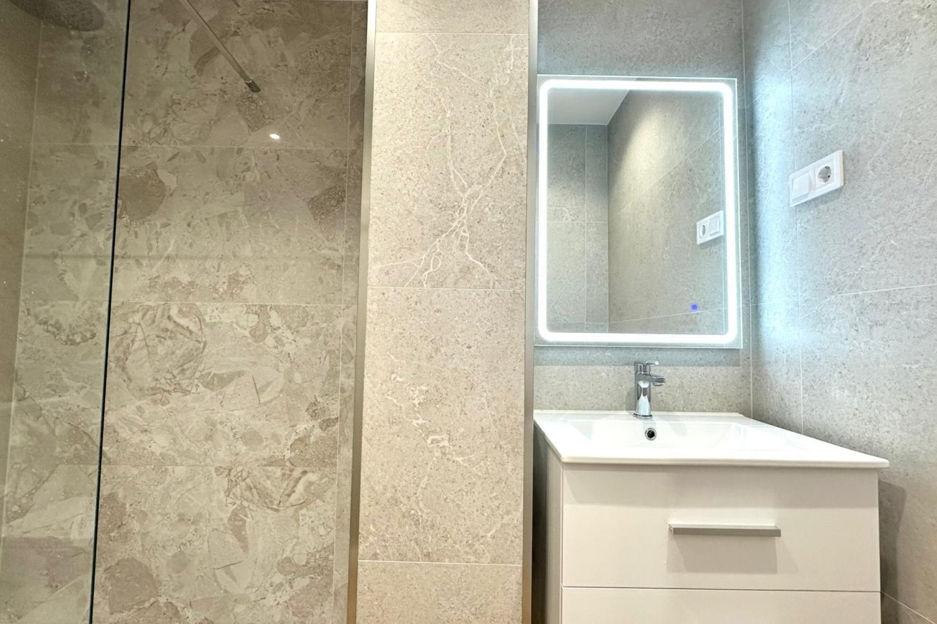 Segunda mano - Apartamento -
Torrevieja - Punta Prima