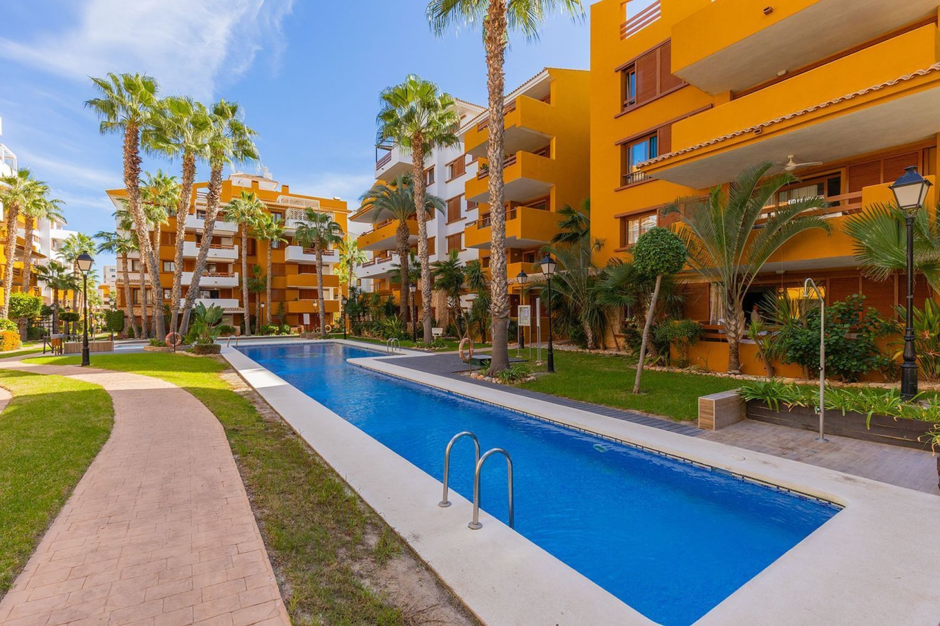 Segunda mano - Apartamento -
Torrevieja - Punta Prima
