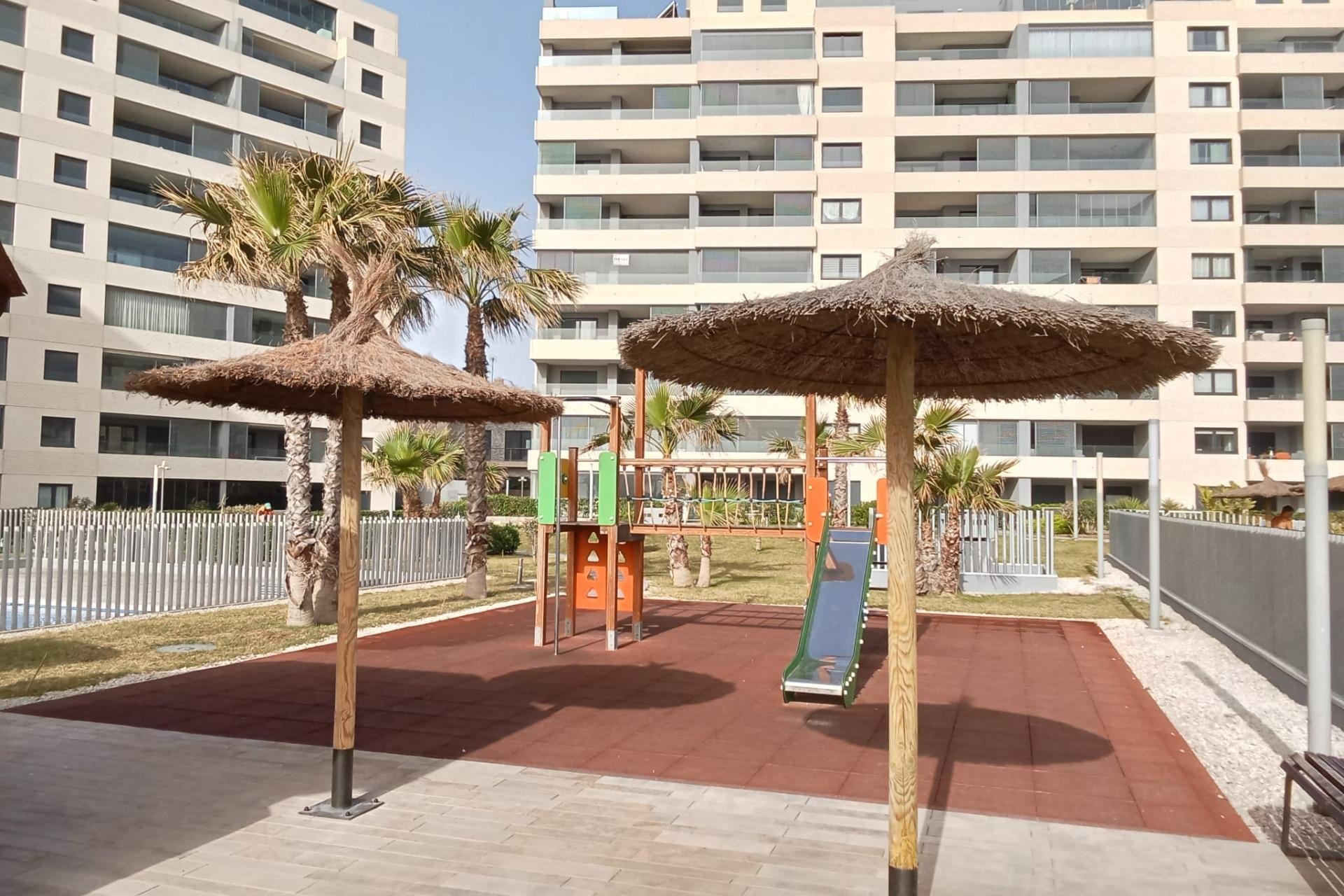 Segunda mano - Apartamento -
Torrevieja - Punta Prima