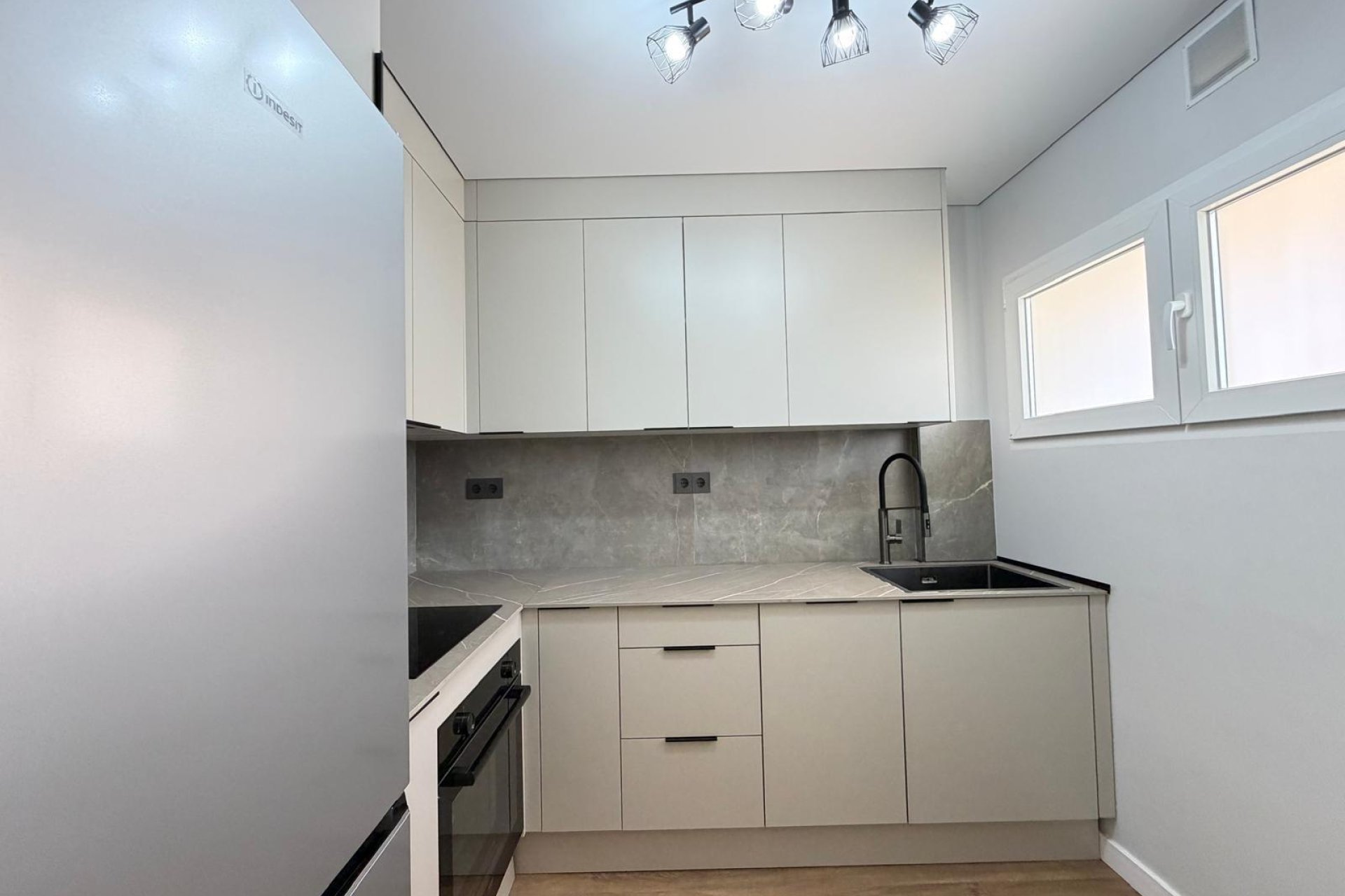 Segunda mano - Apartamento -
Torrevieja - Punta Prima
