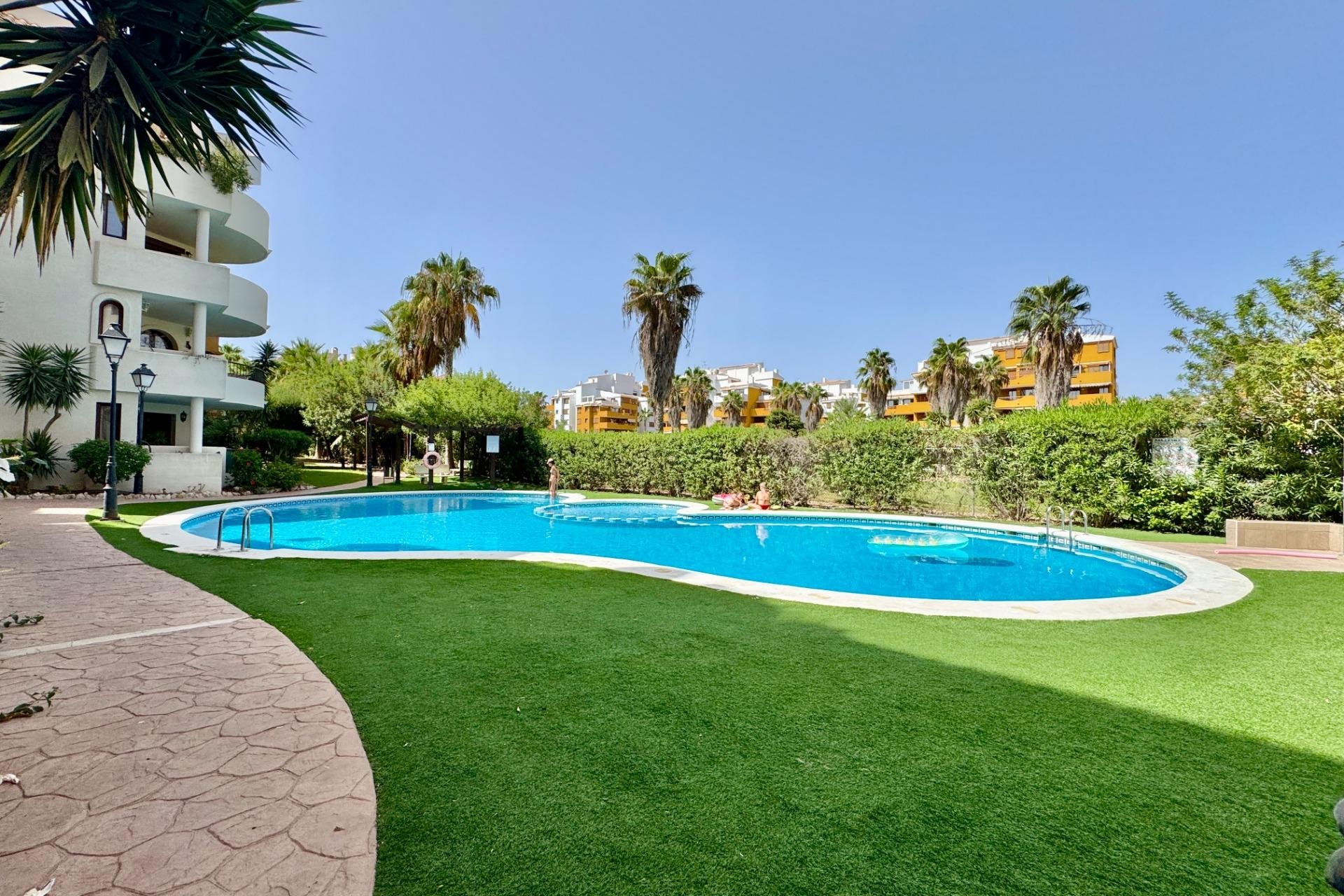 Segunda mano - Apartamento -
Torrevieja - Punta Prima