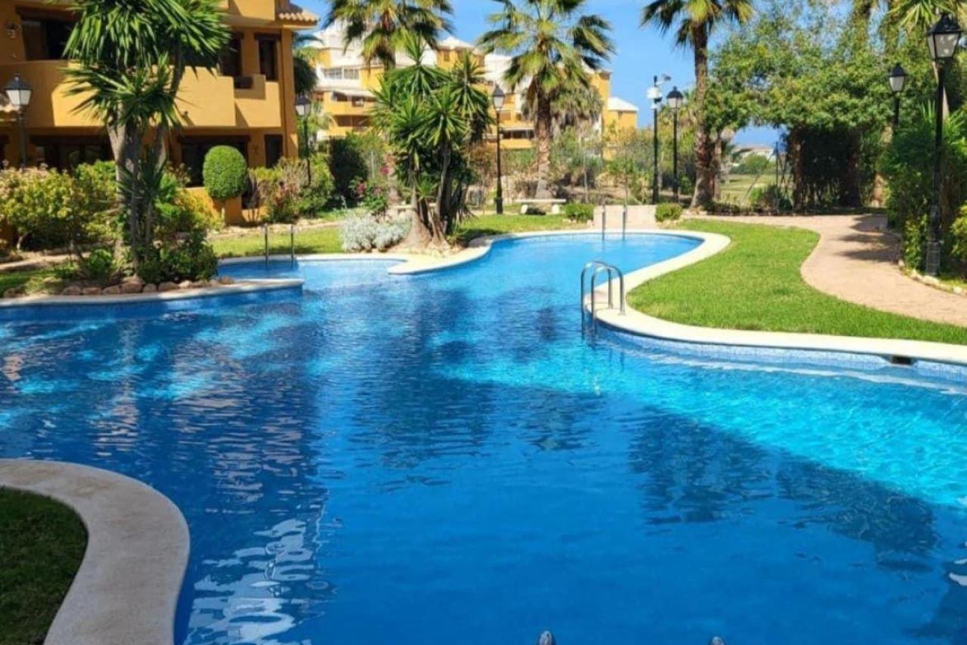 Segunda mano - Apartamento -
Torrevieja - Punta Prima