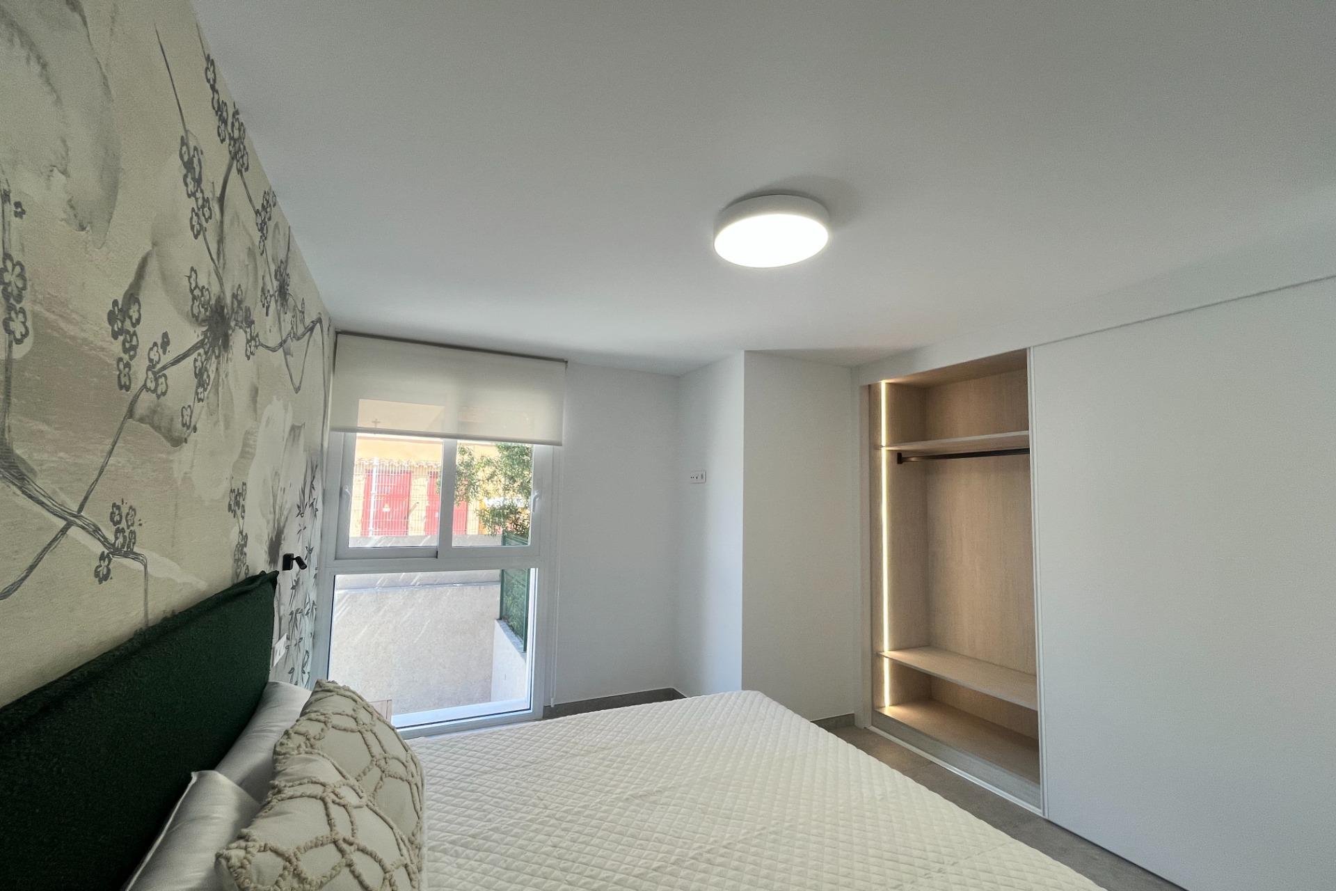 Segunda mano - Apartamento -
Torrevieja - Torreblanca