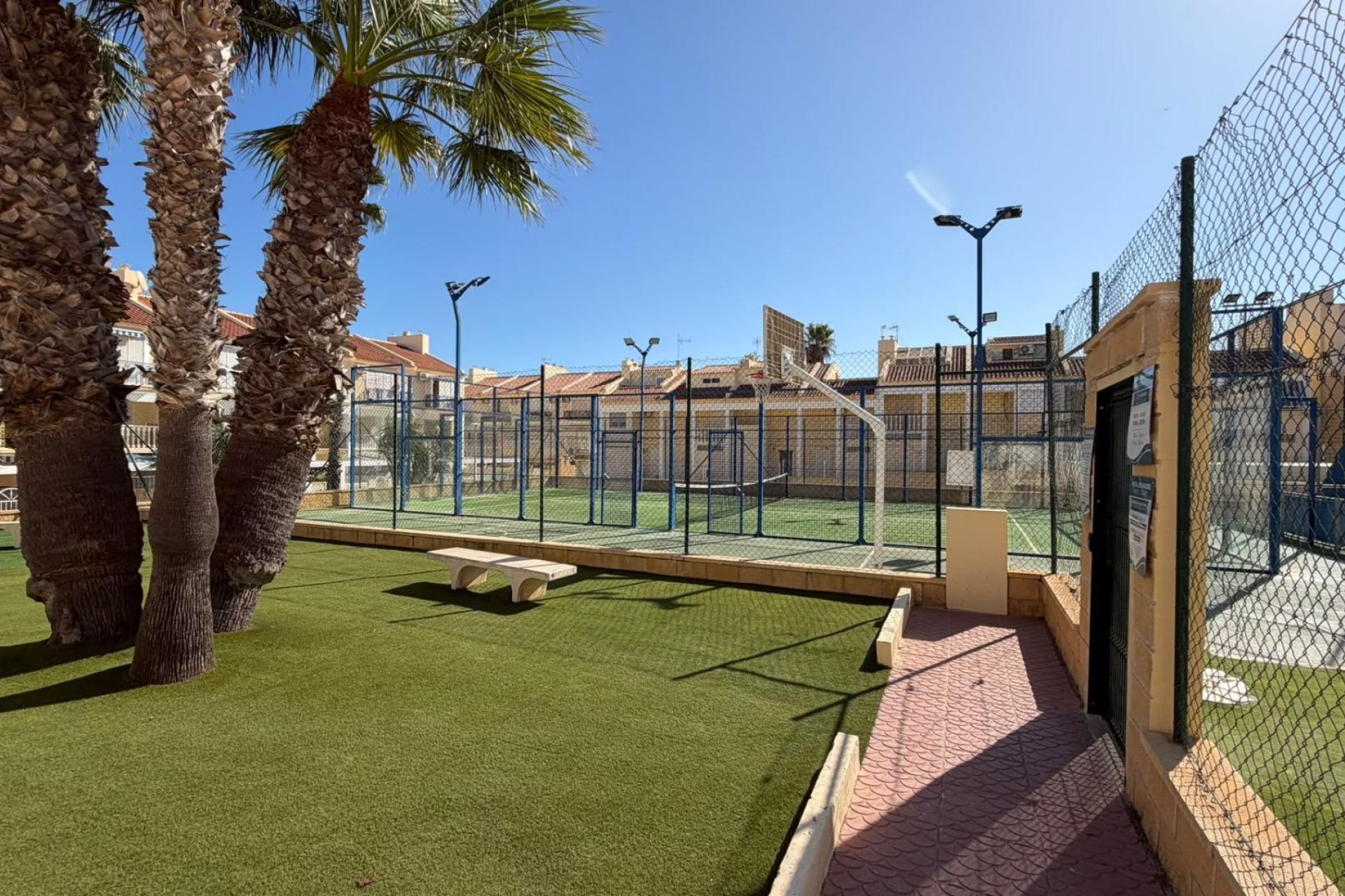 Segunda mano - Apartamento -
Torrevieja - Torreblanca