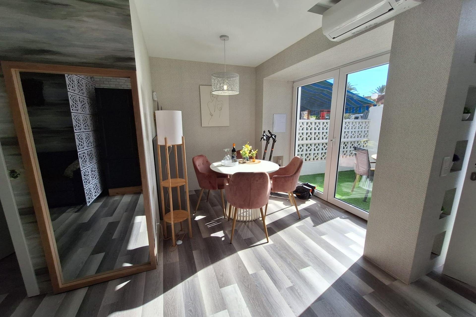 Segunda mano - Apartamento -
Torrevieja - Torretas