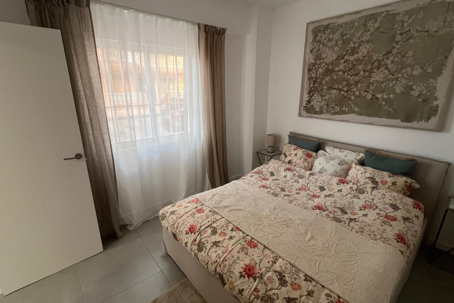 Segunda mano - Apartamento -
Torrevieja - Zona Los Frutales