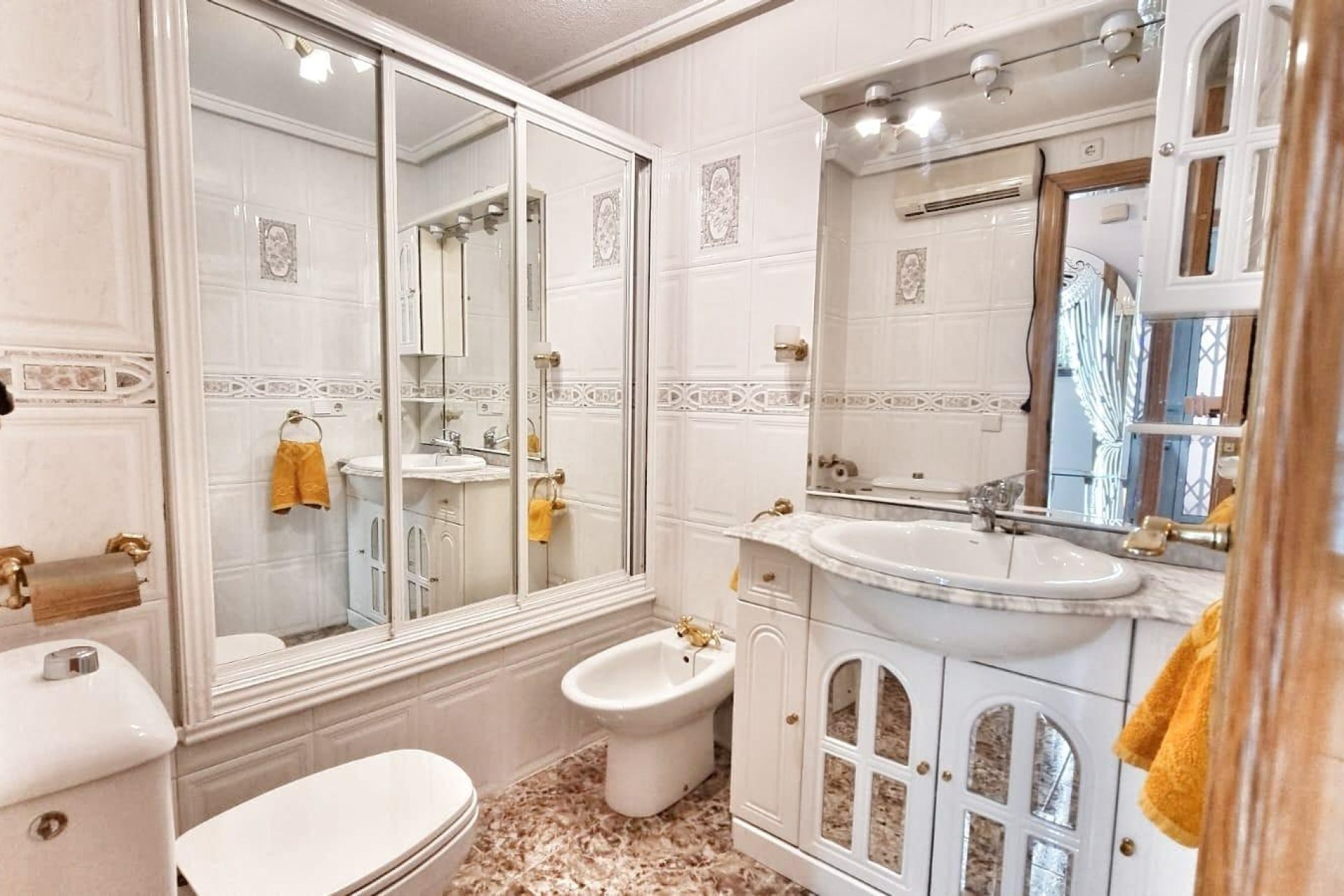Segunda mano - Apartamento -
Torrevieja