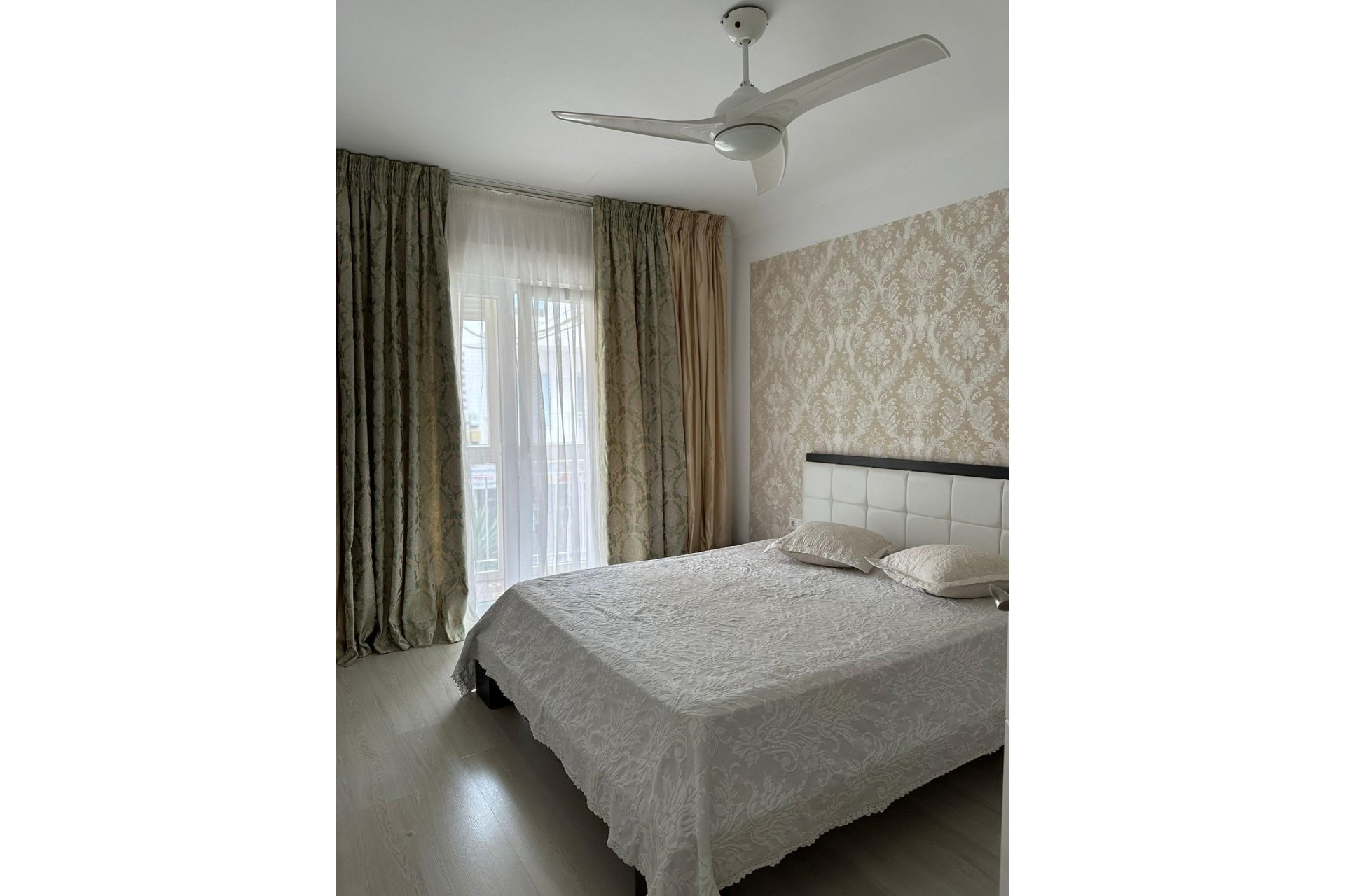 Segunda mano - Apartamento -
Torrevieja