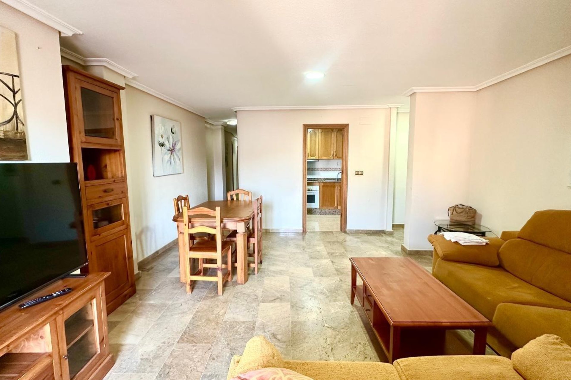 Segunda mano - Apartamento -
Torrevieja