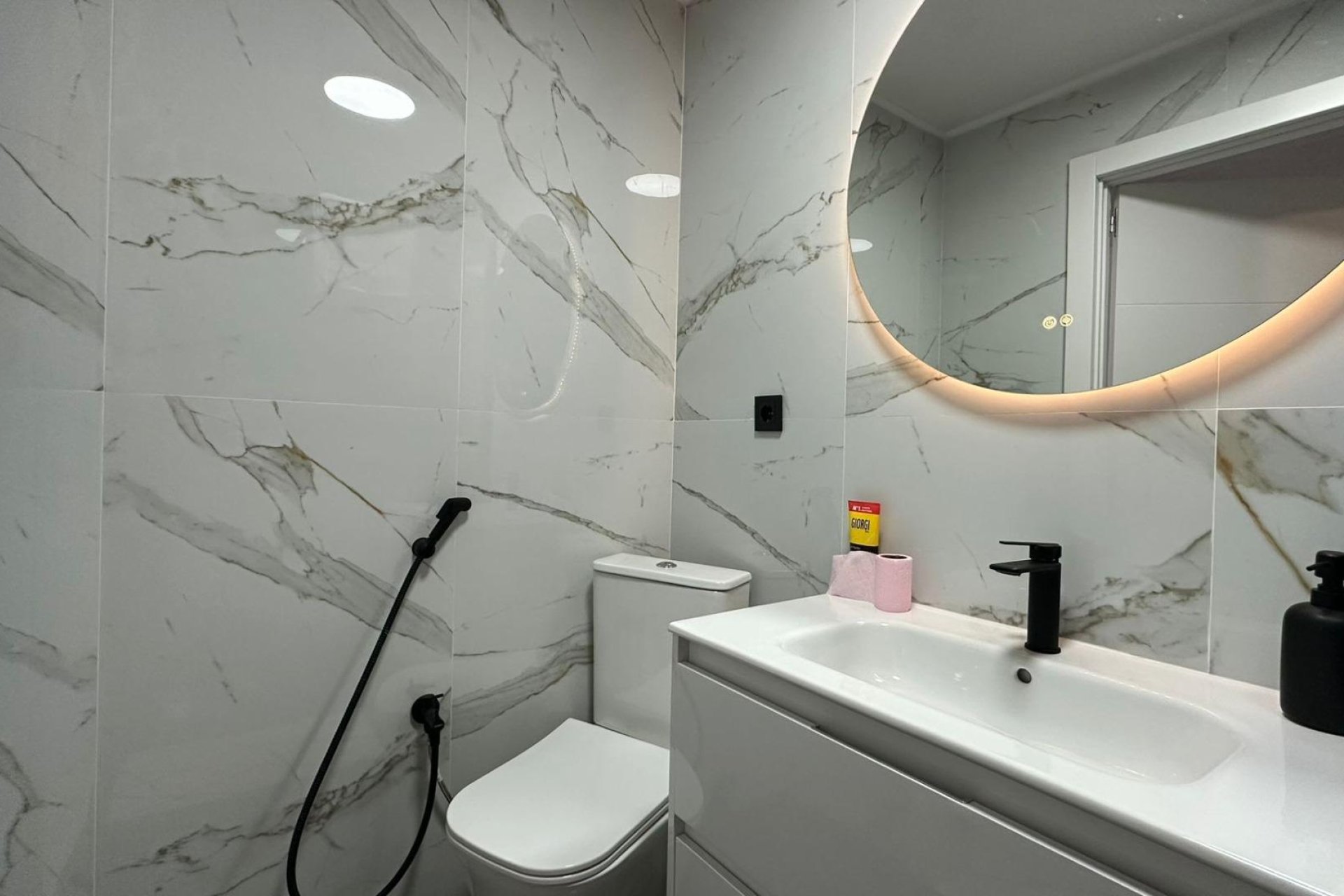 Segunda mano - Apartamento -
Torrevieja