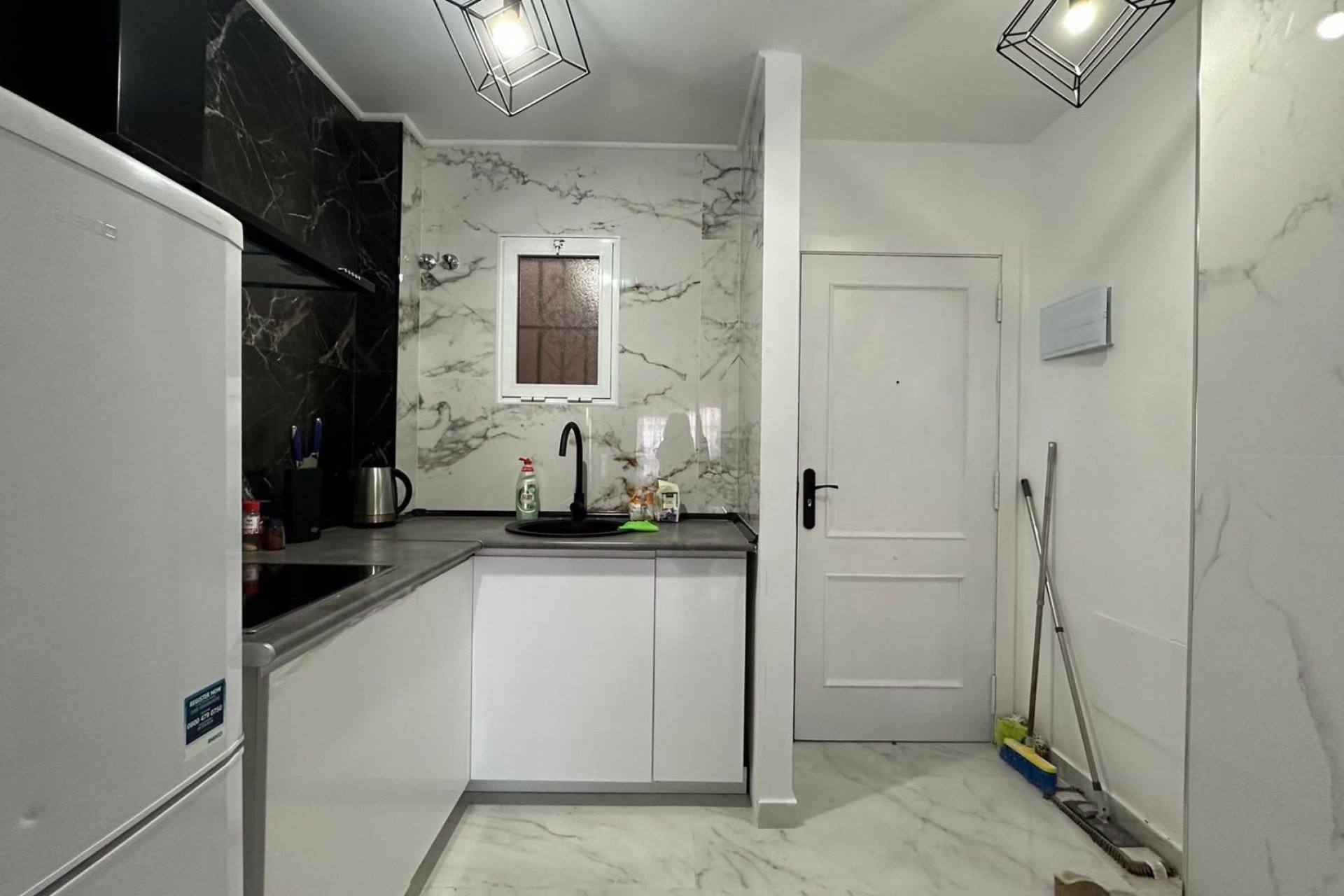 Segunda mano - Apartamento -
Torrevieja