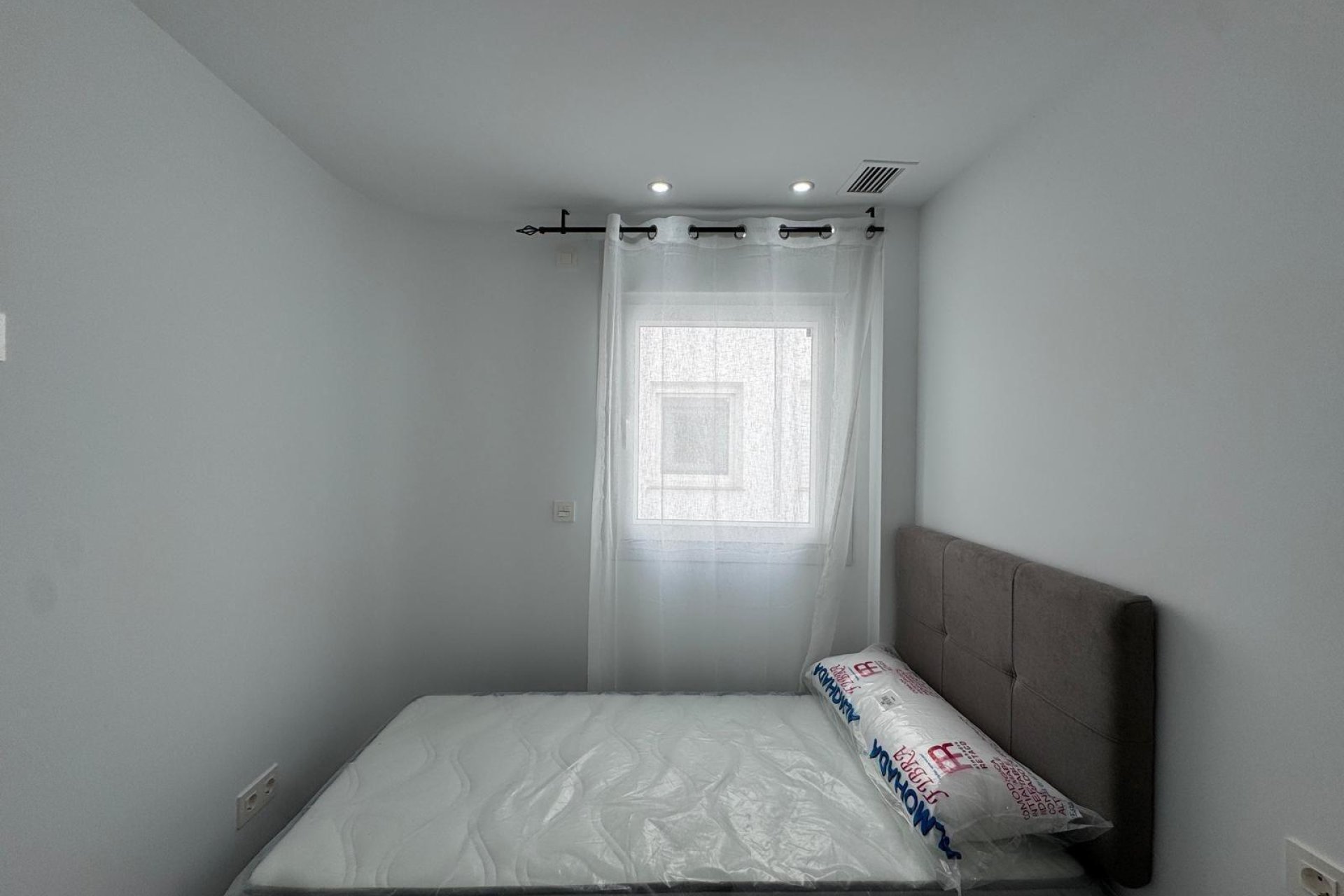 Segunda mano - Apartamento -
Torrevieja