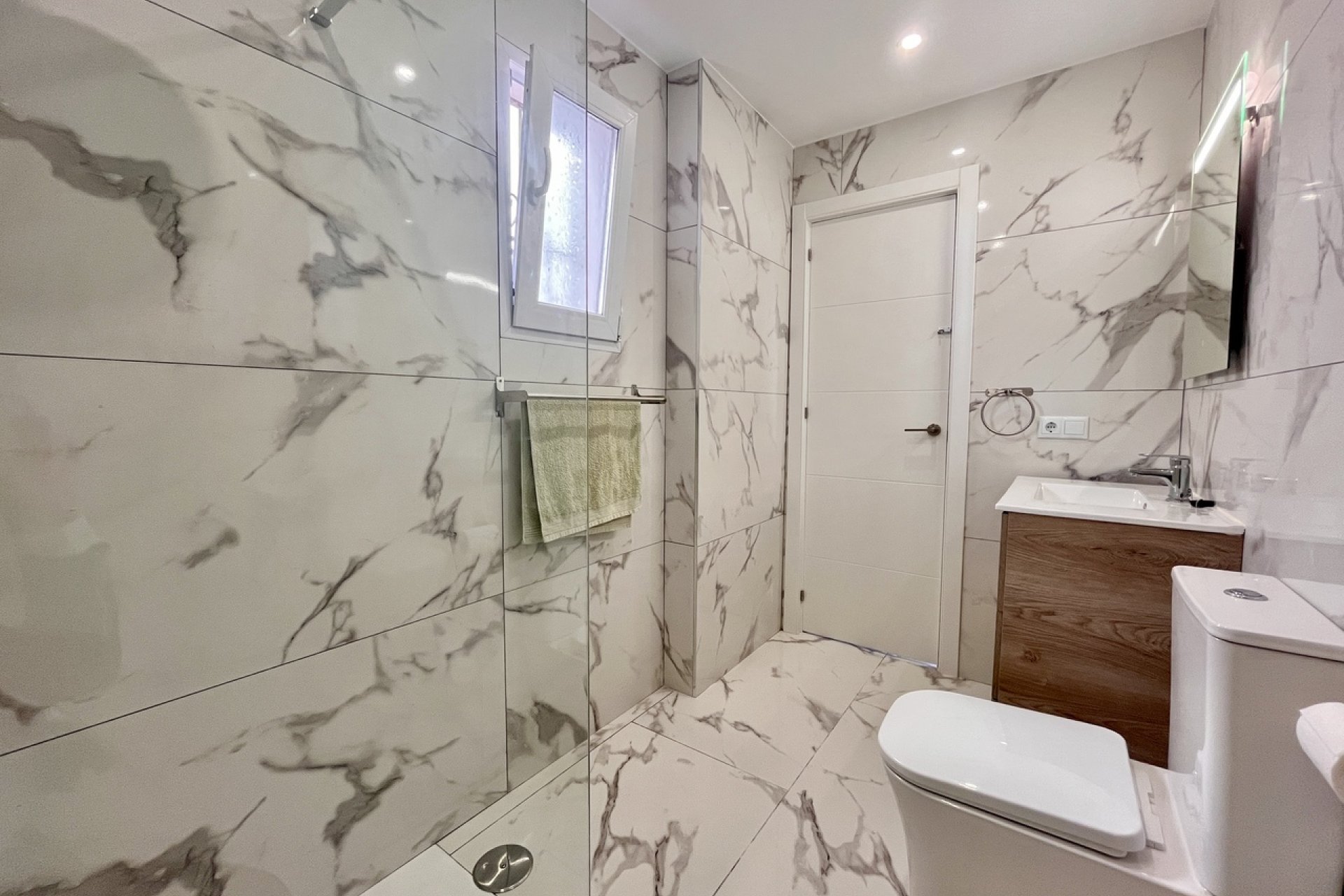 Segunda mano - Apartamento -
Villamartin - Costa Blanca