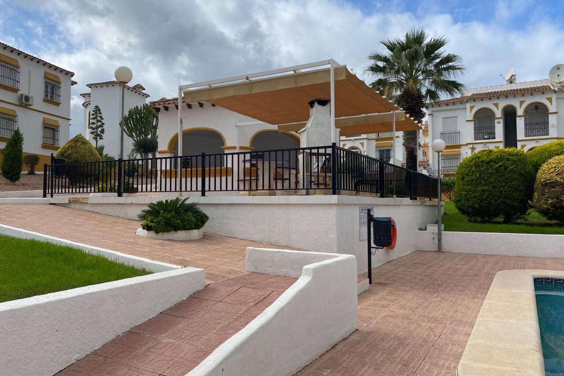 Segunda mano - Apartamento -
Villamartin - Costa Blanca