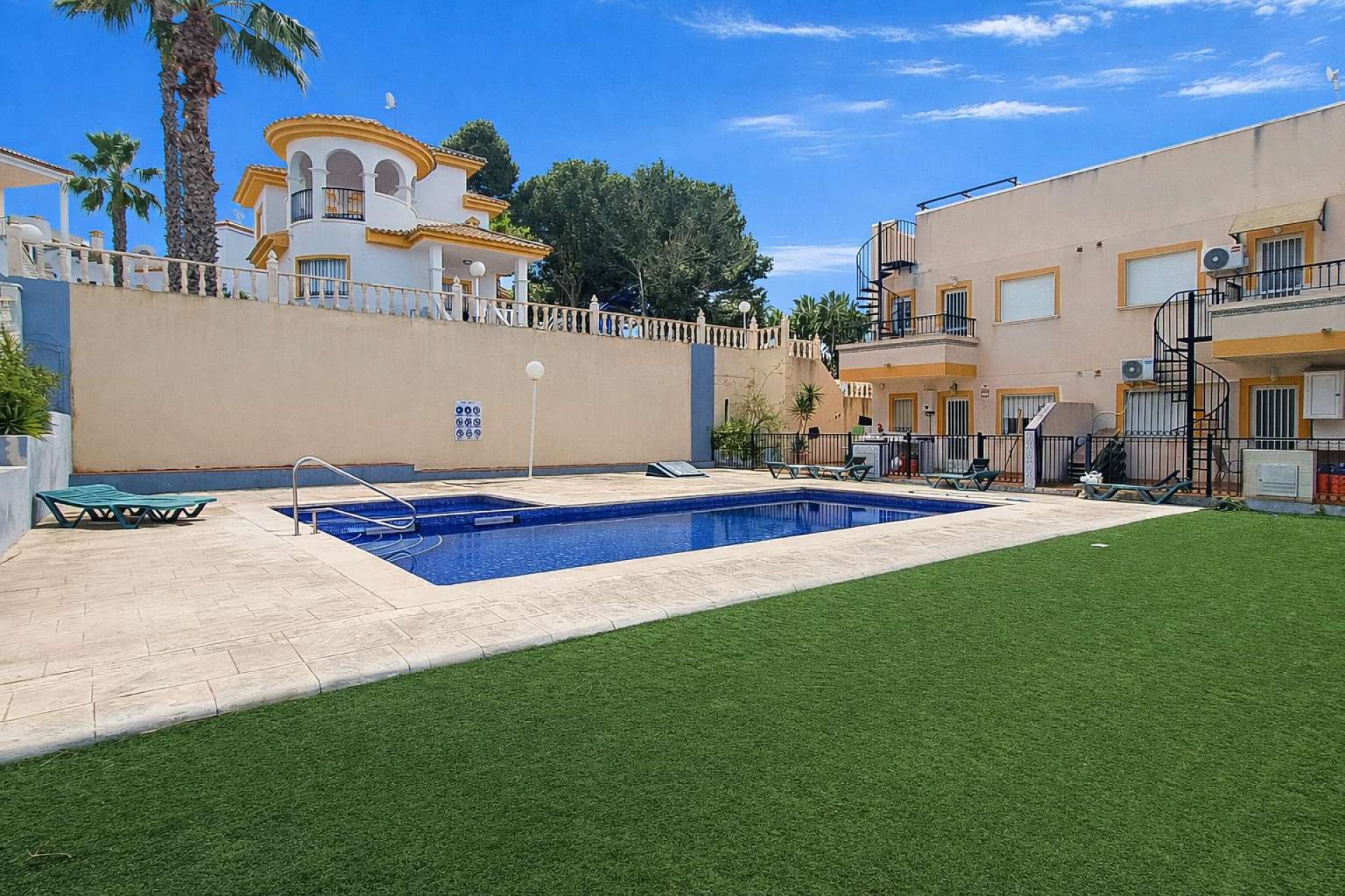 Segunda mano - Apartamento -
Villamartin - Costa Blanca