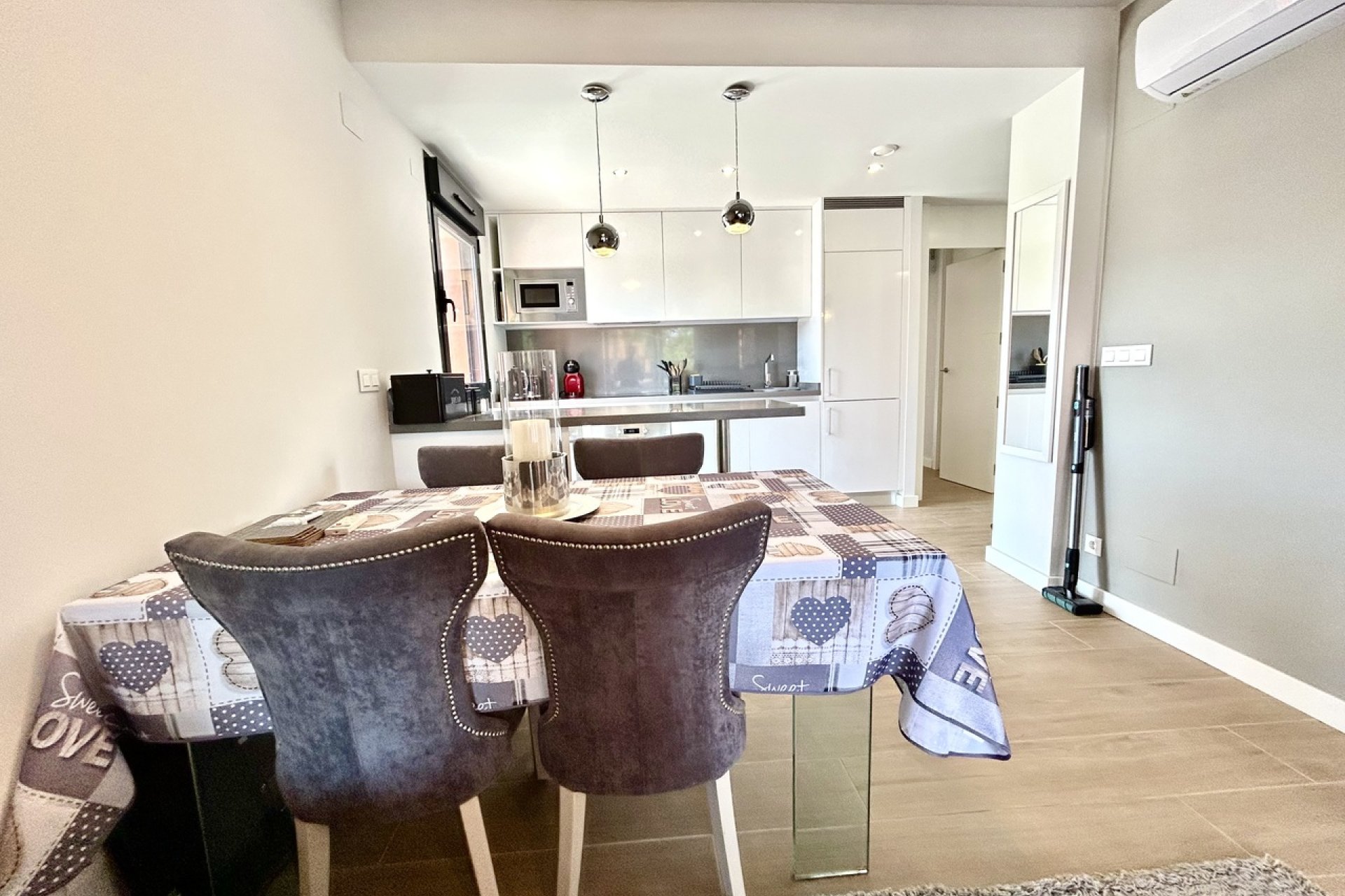 Segunda mano - Apartamento -
Villamartin - Costa Blanca