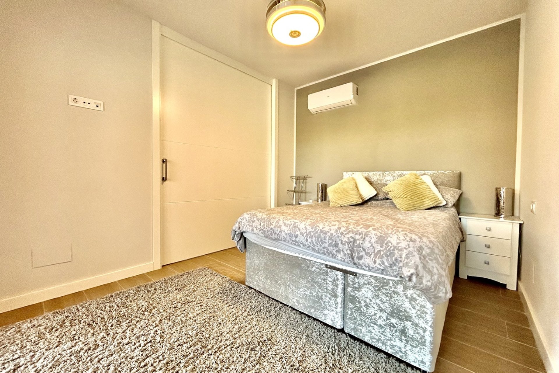 Segunda mano - Apartamento -
Villamartin - Costa Blanca