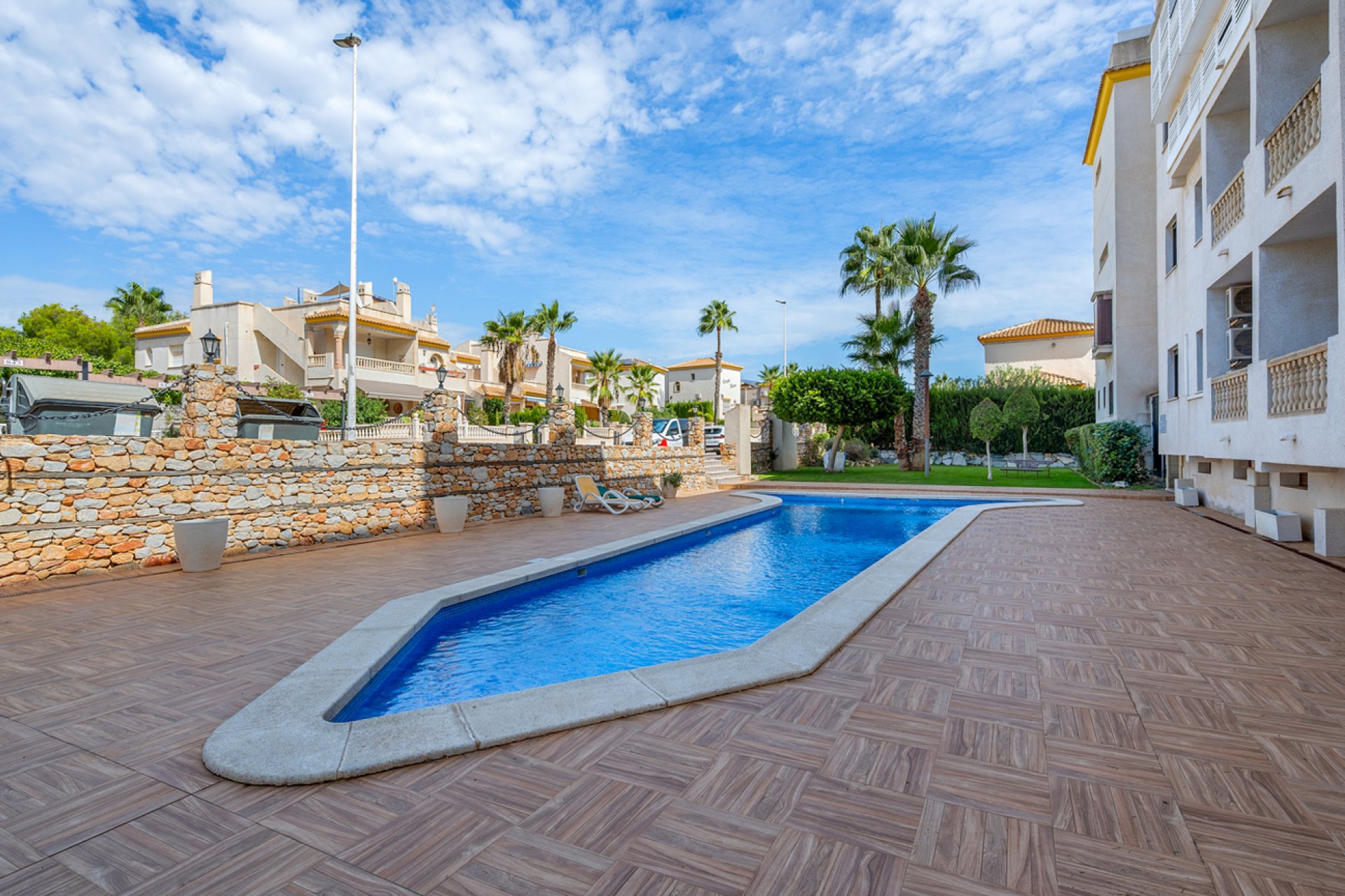 Segunda mano - Ático -
Dehesa de Campoamor - Costa Blanca