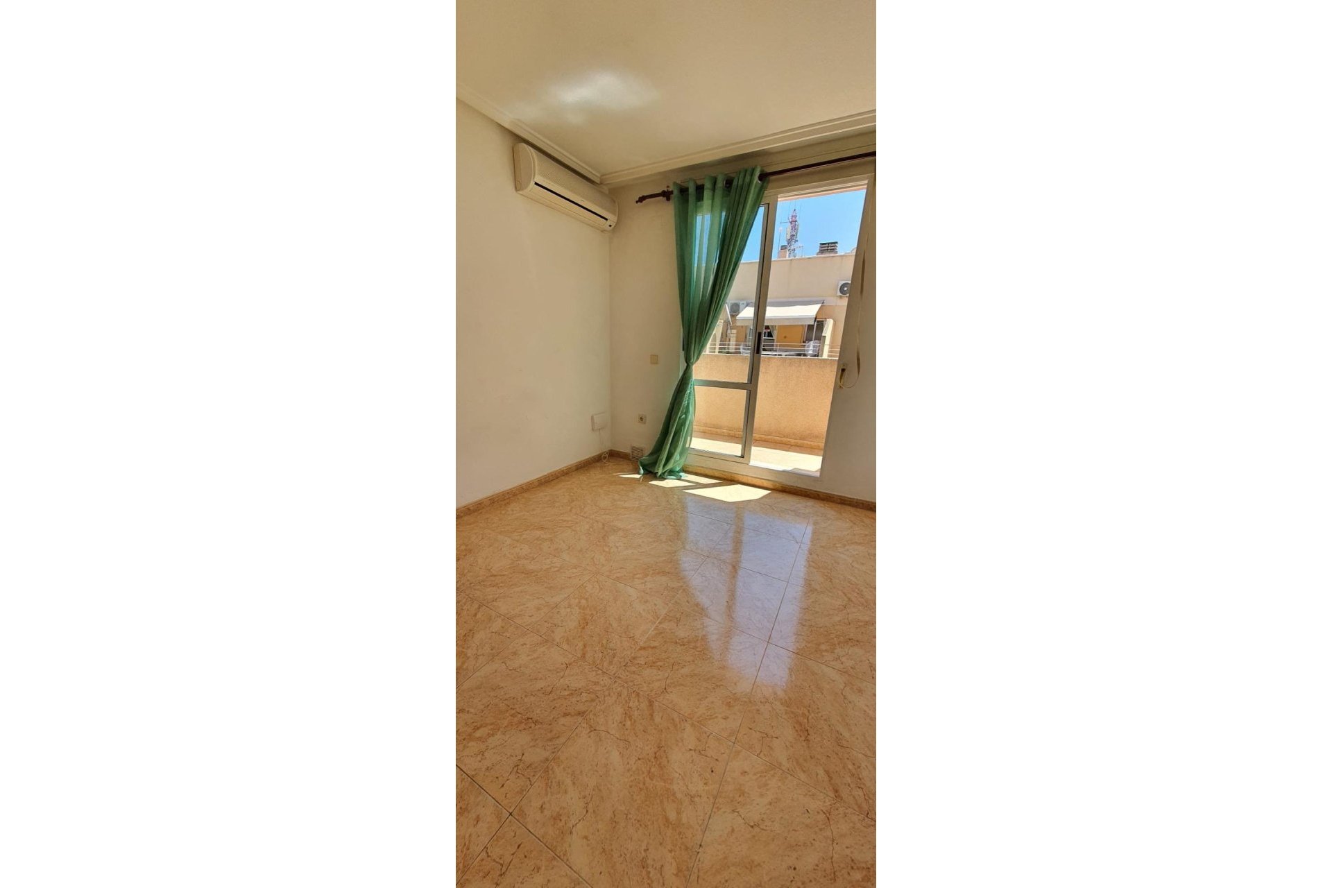 Segunda mano - Ático -
Torrevieja - Centro