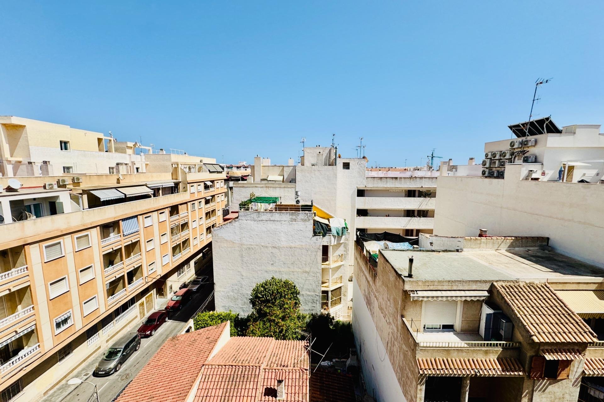 Segunda mano - Ático -
Torrevieja - Estacion De Autobuses