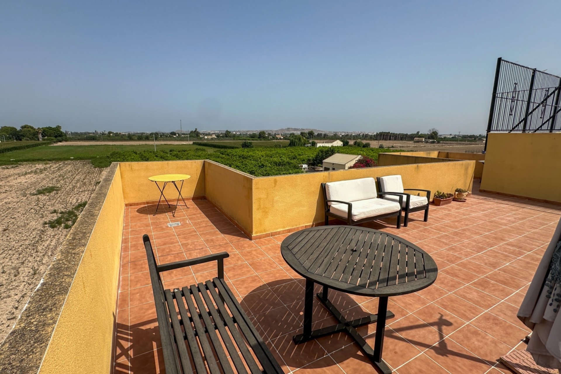 Segunda mano - Bungalow -
Daya Nueva - Costa Blanca