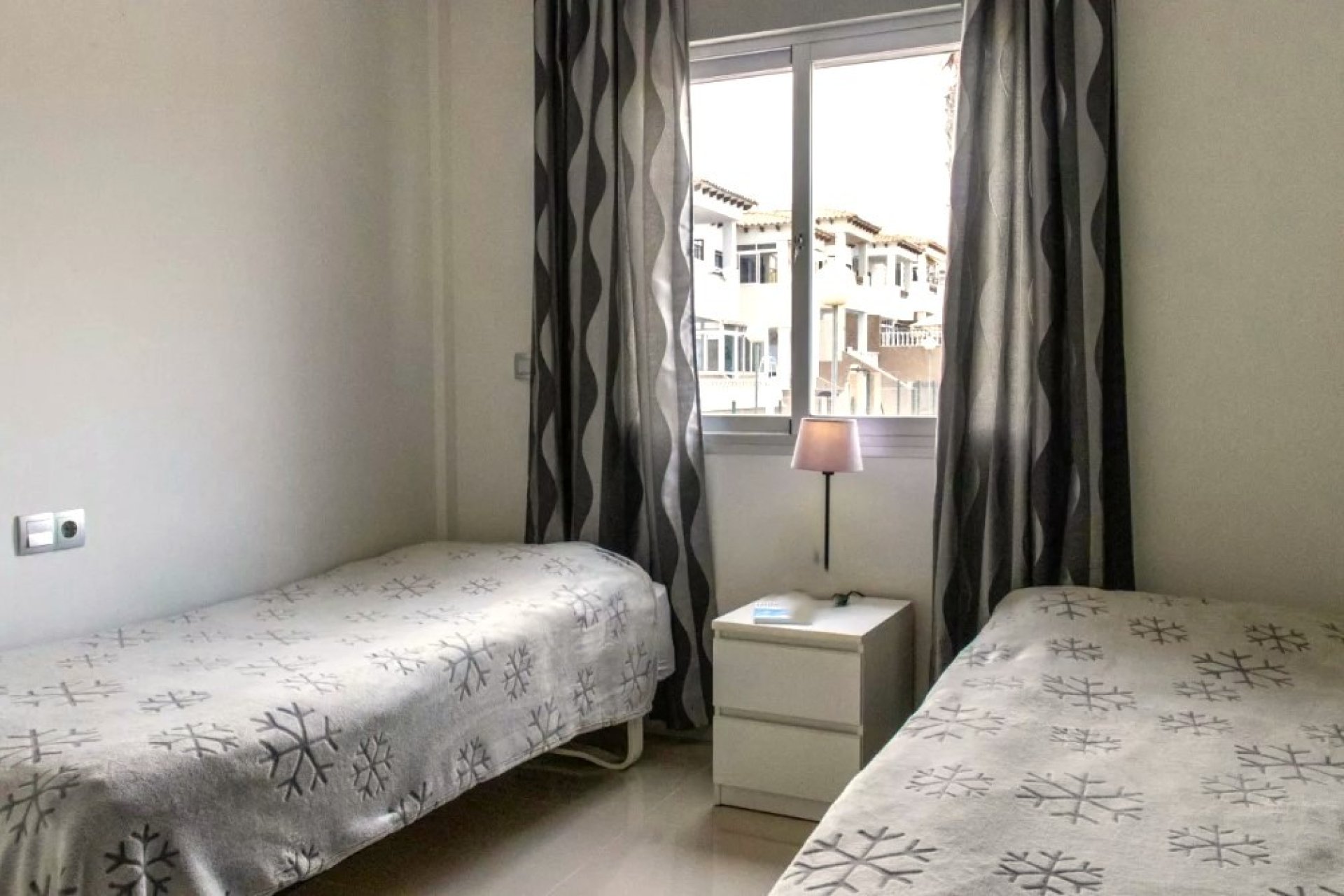Segunda mano - Bungalow -
Orihuela Costa - Costa Blanca