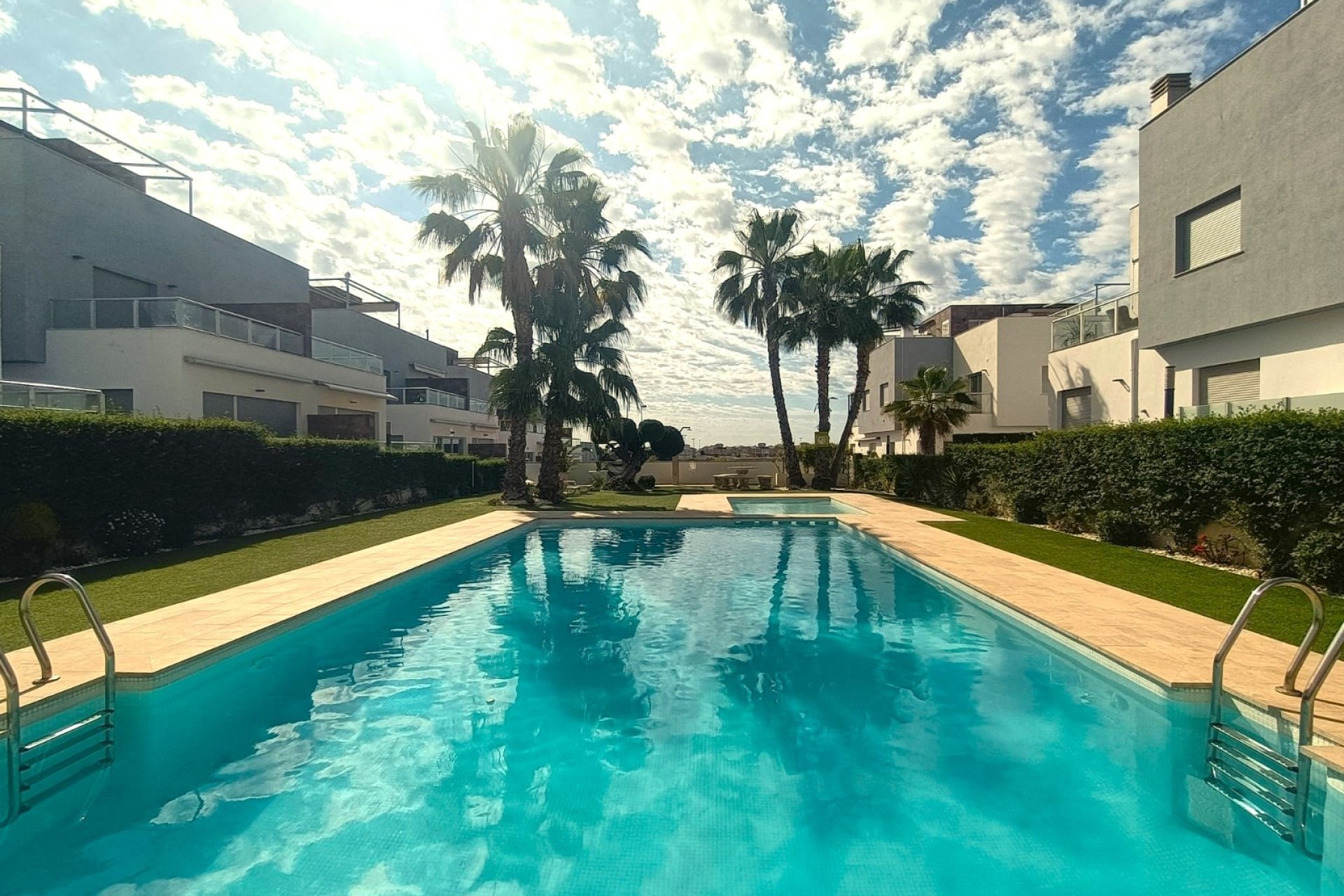 Segunda mano - Bungalow -
Orihuela Costa - Costa Blanca
