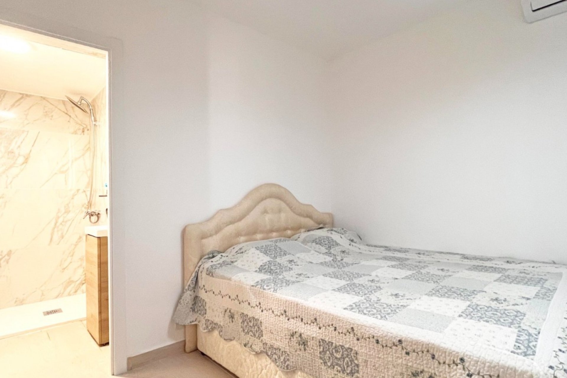 Segunda mano - Bungalow -
Orihuela Costa - Costa Blanca